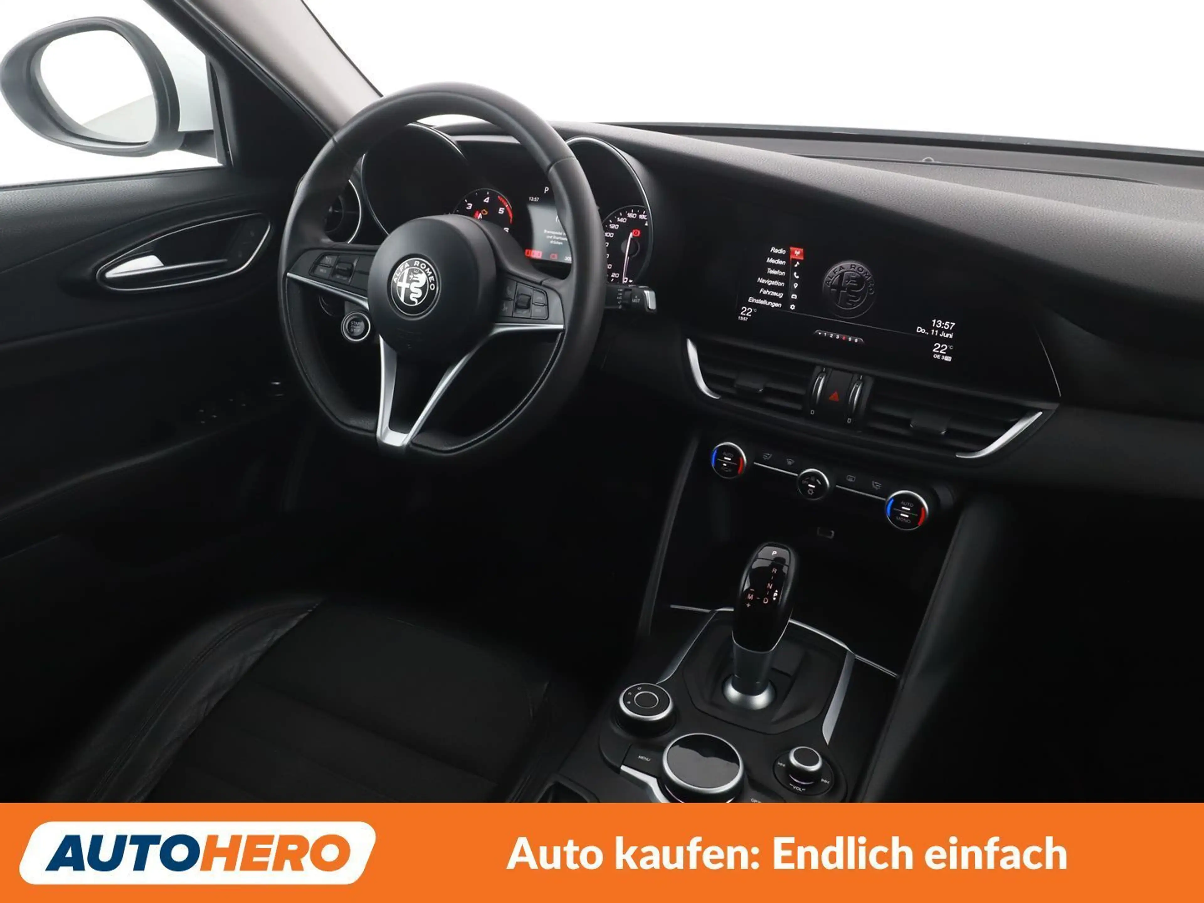 Alfa Romeo Giulia 2.2 JTDM Super — photo 13