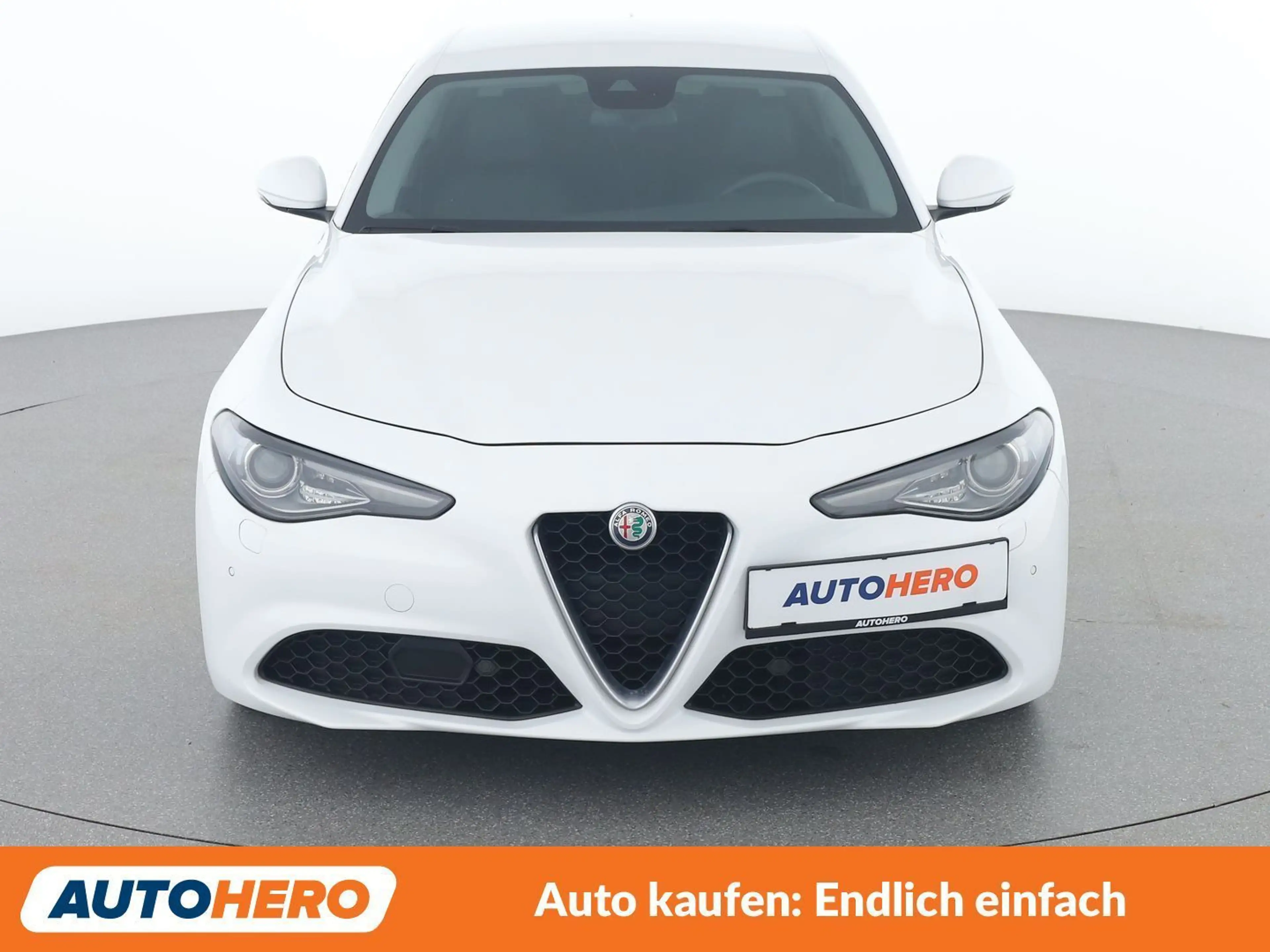 Alfa Romeo Giulia 2.2 JTDM Super — photo 9
