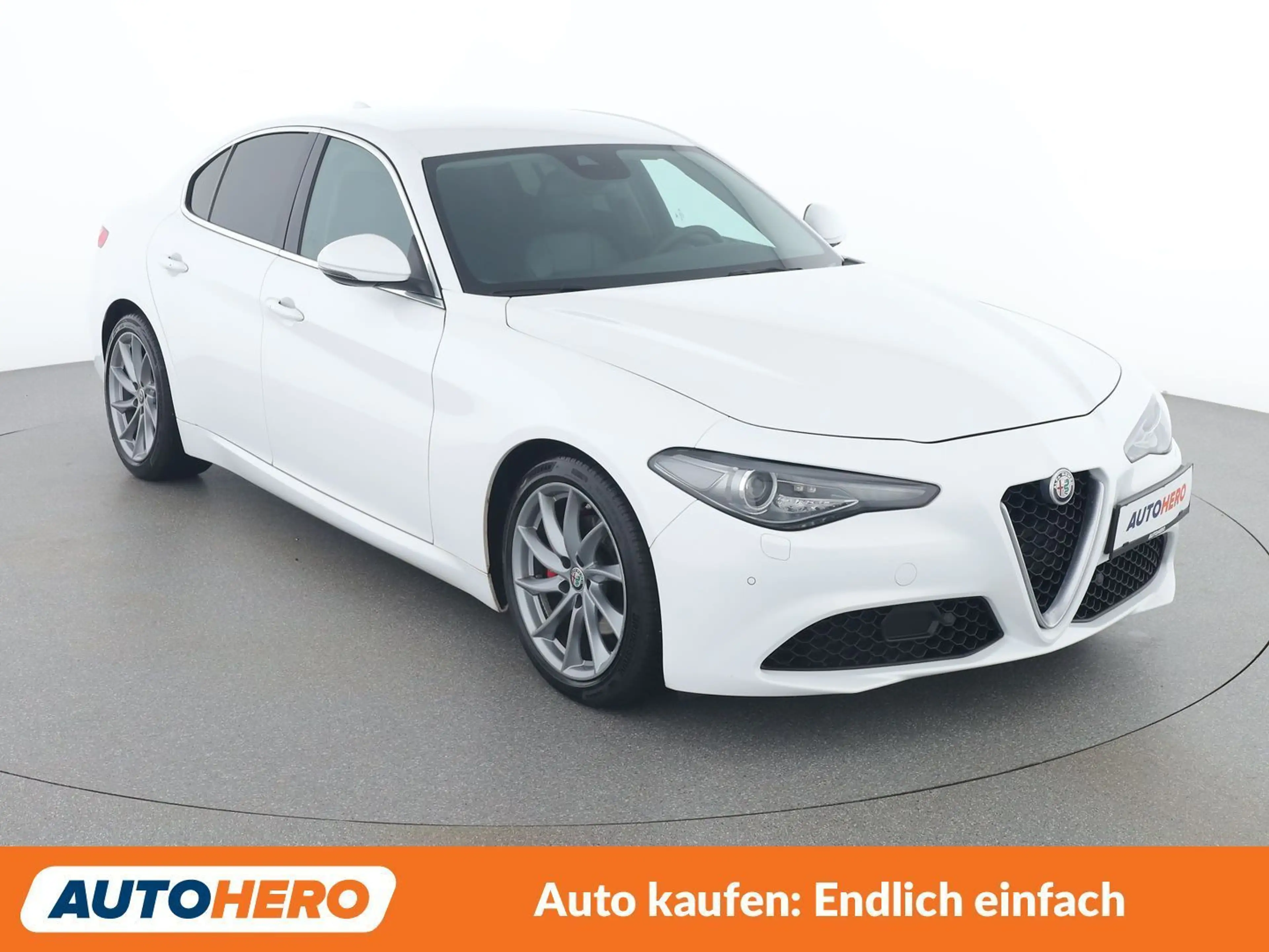 Alfa Romeo Giulia 2.2 JTDM Super — photo 8