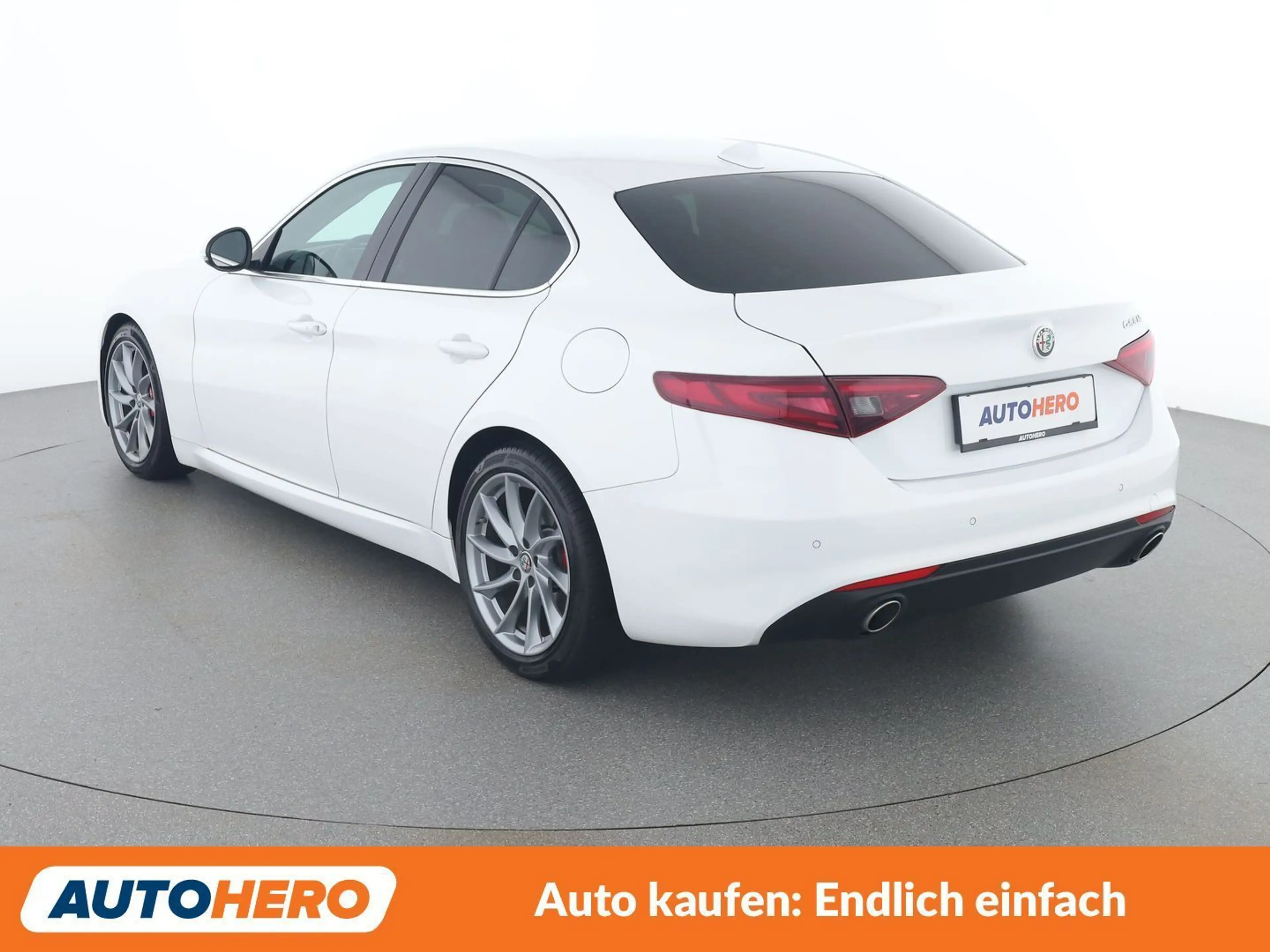 Alfa Romeo Giulia 2.2 JTDM Super — photo 4