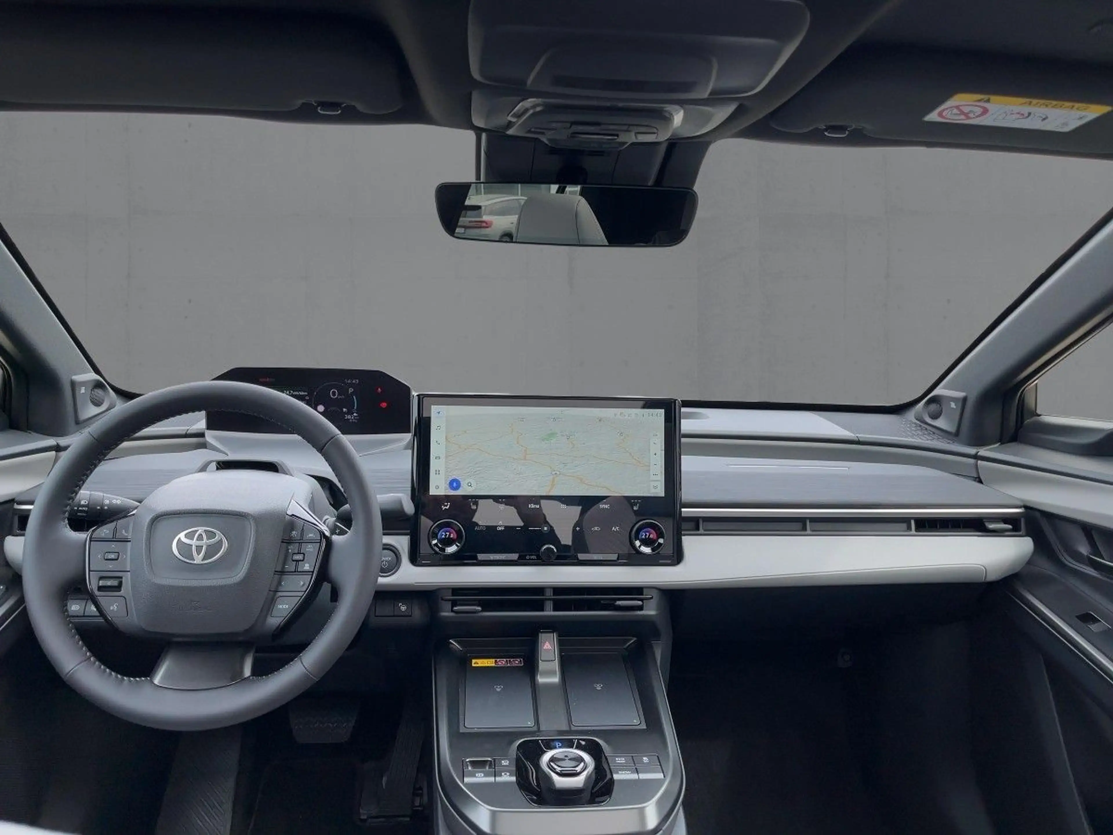 Toyota C-HR + 77 kWh // Lounge // Allrad + Sky & Sound P — photo 9