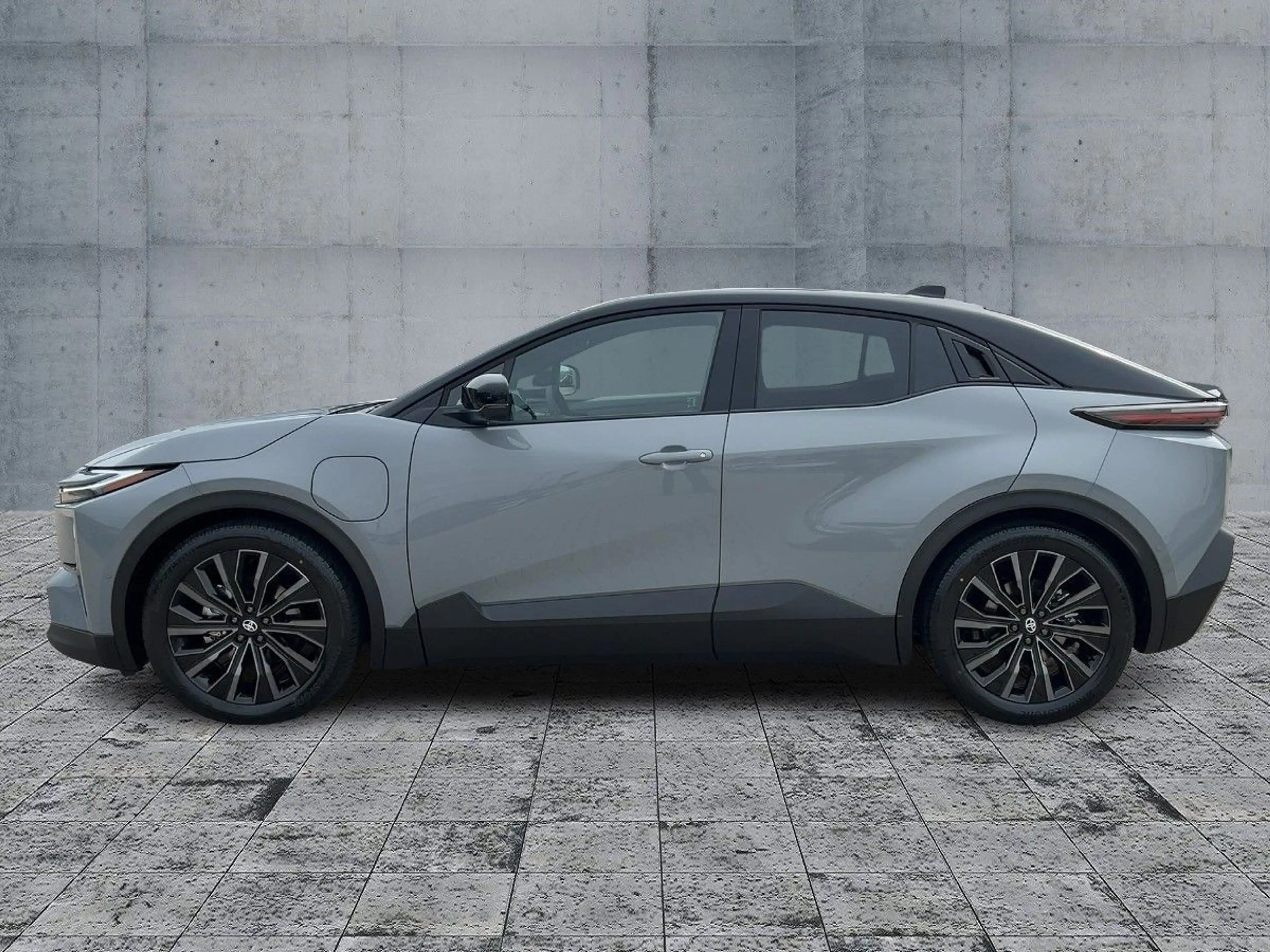 Toyota C-HR + 77 kWh // Lounge // Allrad + Sky & Sound P — photo 4
