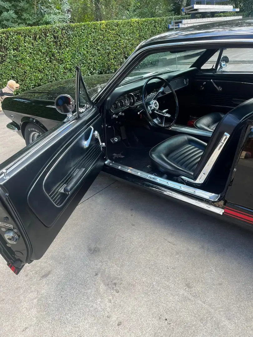 Ford Mustang oldtimer V8 met sportuitlaat Noir - 1
