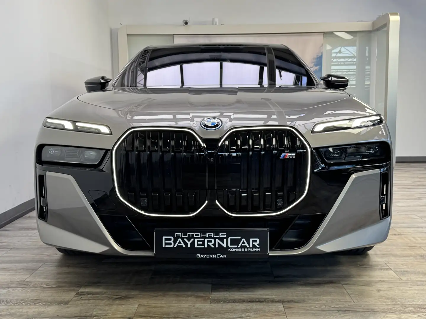 BMW 760 xDrive Executive Lounge Massage Sitzlüft Grigio - 2