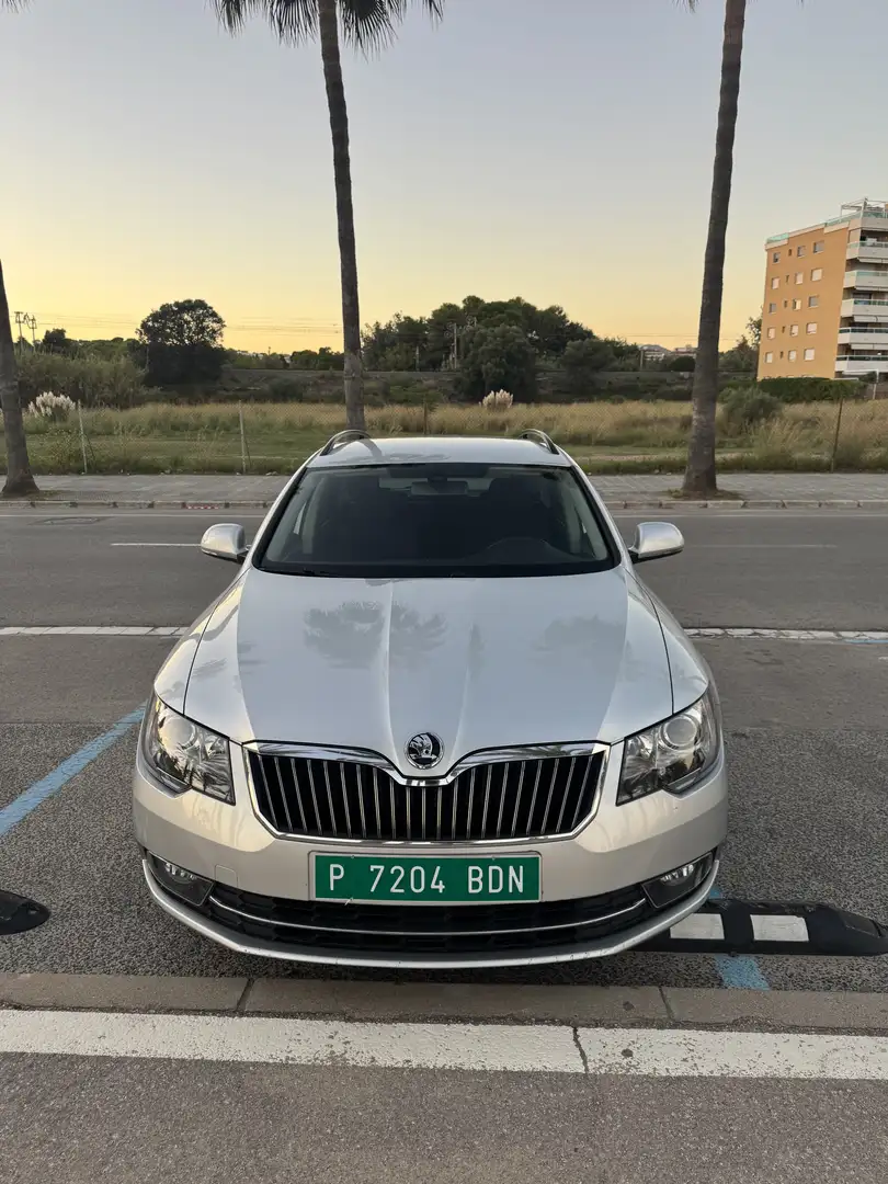 Skoda Superb 2.0 TDI DSG Style - 2