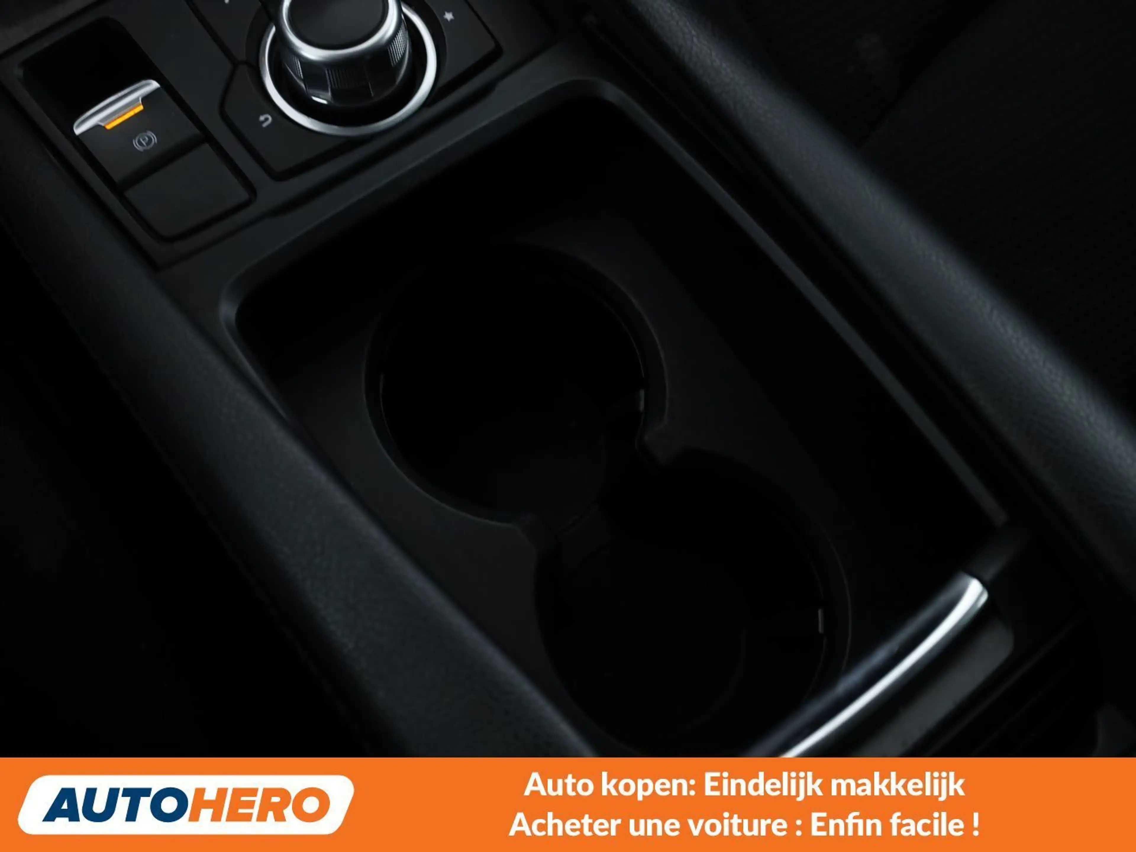 Mazda 3 2.0 Attraction — photo 14