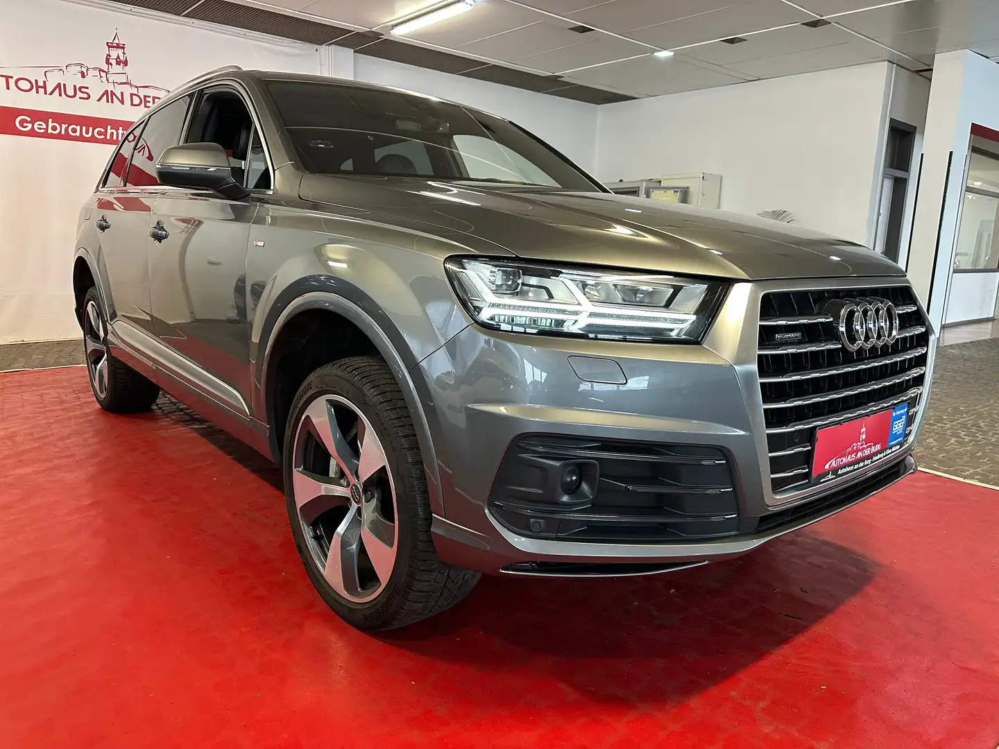 Audi Q7 3.0 TDI S-Line //AHK//Pano//Bose//21Zoll Grau - 1