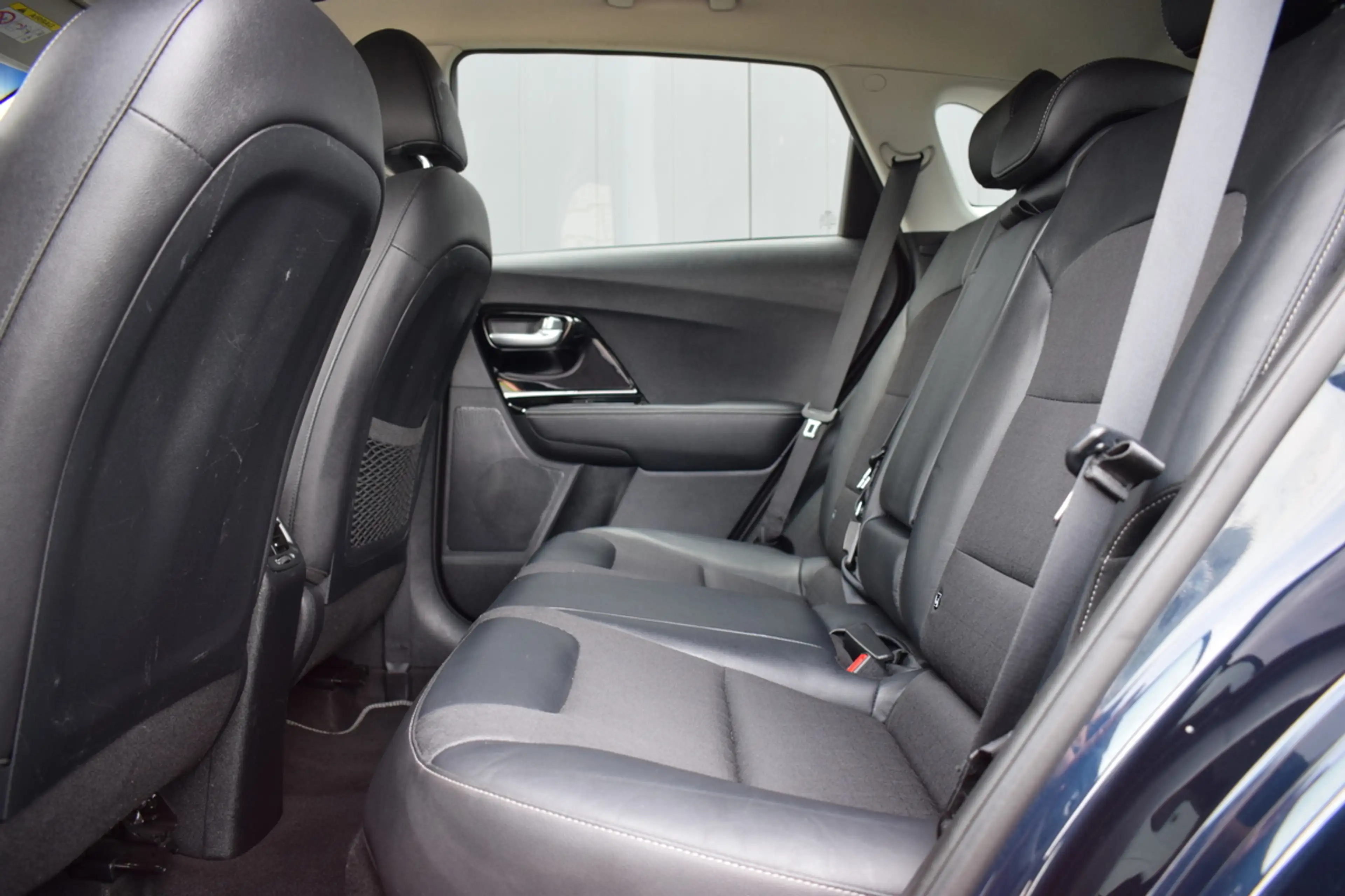 Kia Niro 1.6 GDi Hybrid DynamicLine Carplay | Half Leder | — photo 8