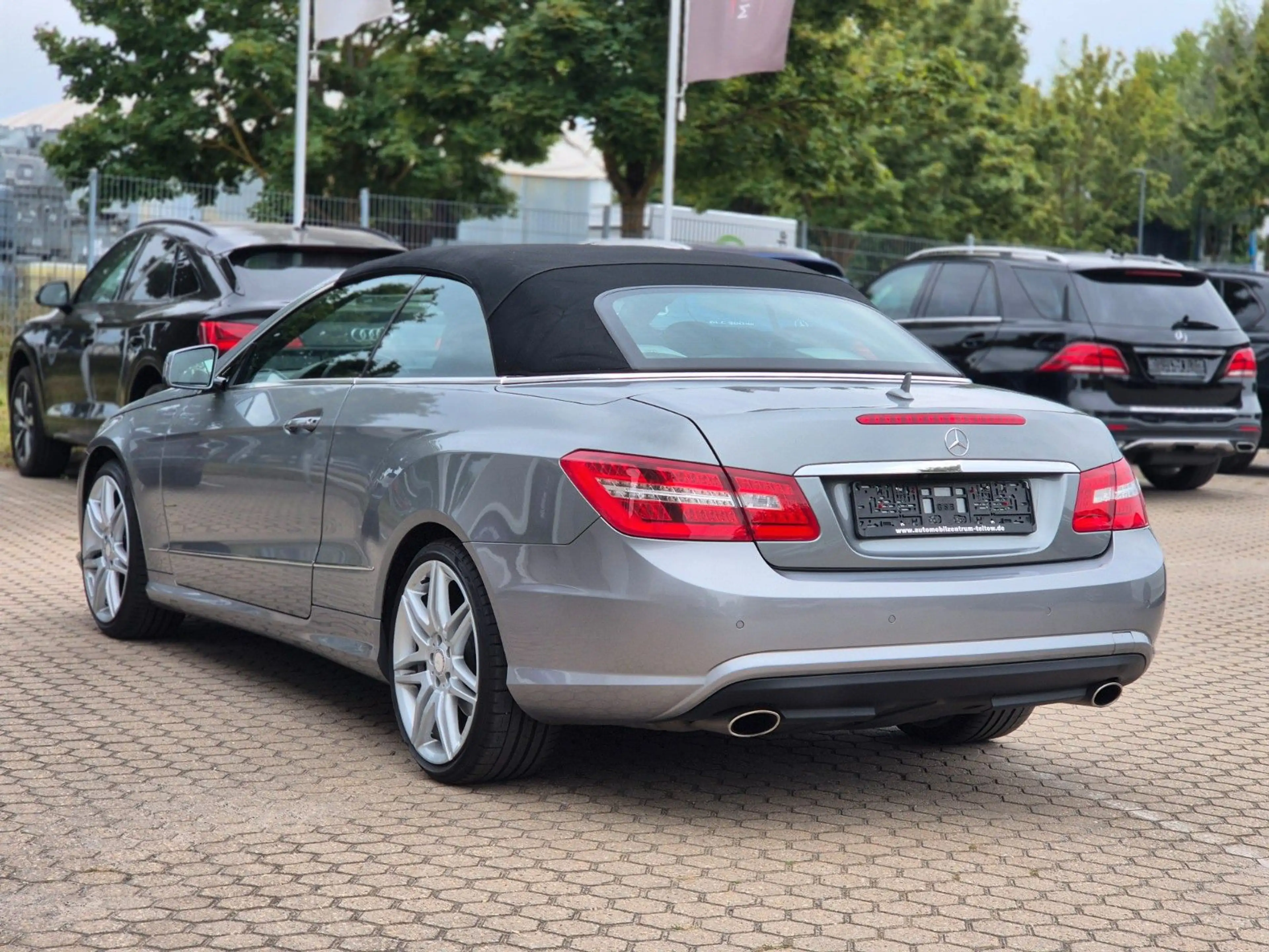 Mercedes-Benz E 350 Cabrio E 350 CGI BE Aut. AMG Line Harman Kardon — photo 12