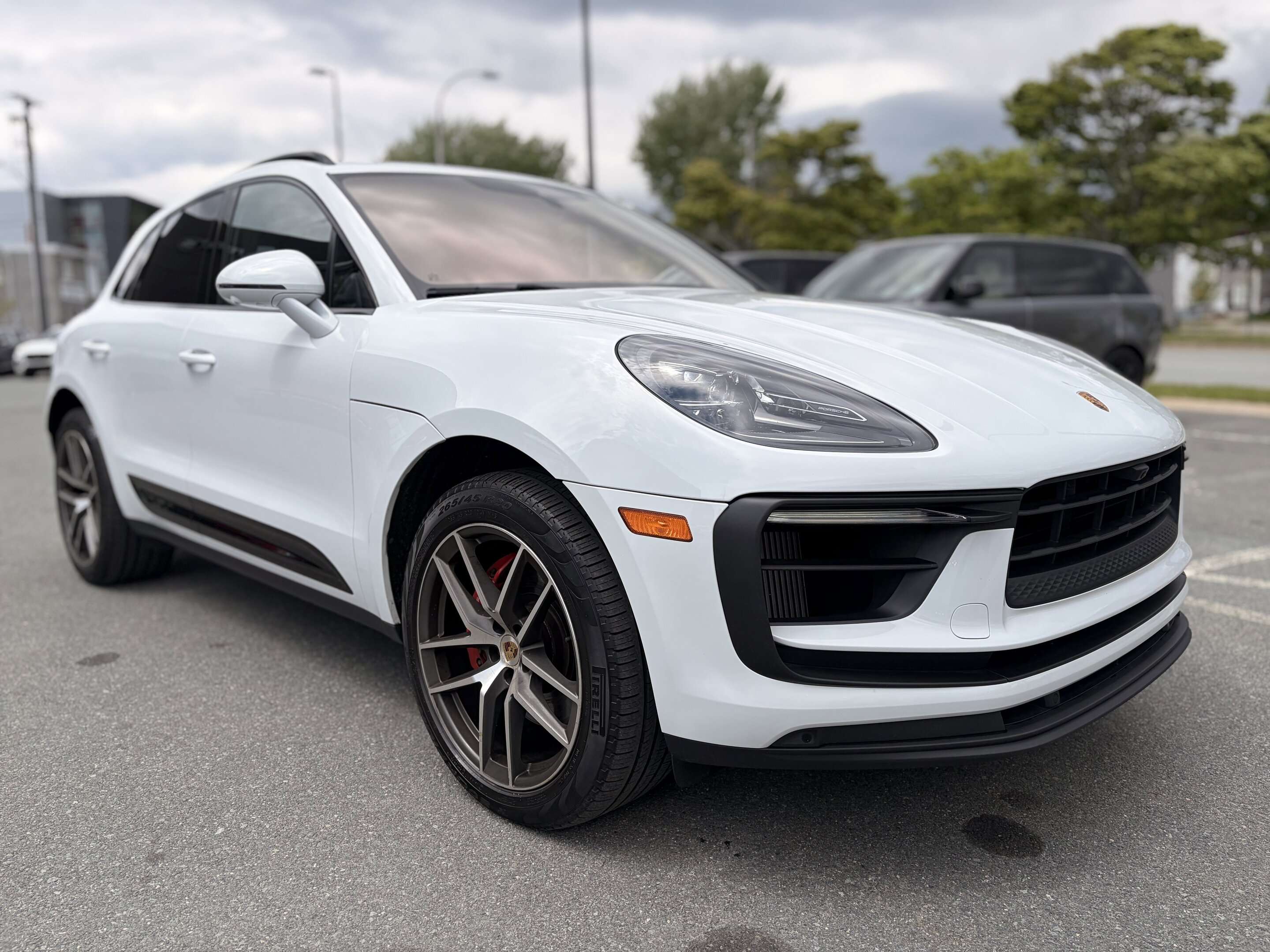 2023 Porsche Macan S thumb 9