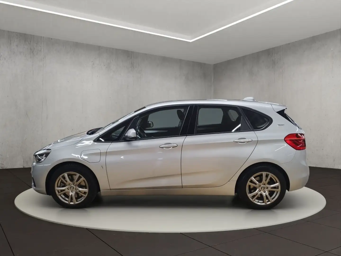 BMW 225 2er Active Tourer - 225xe i Perfomance Argent - 2