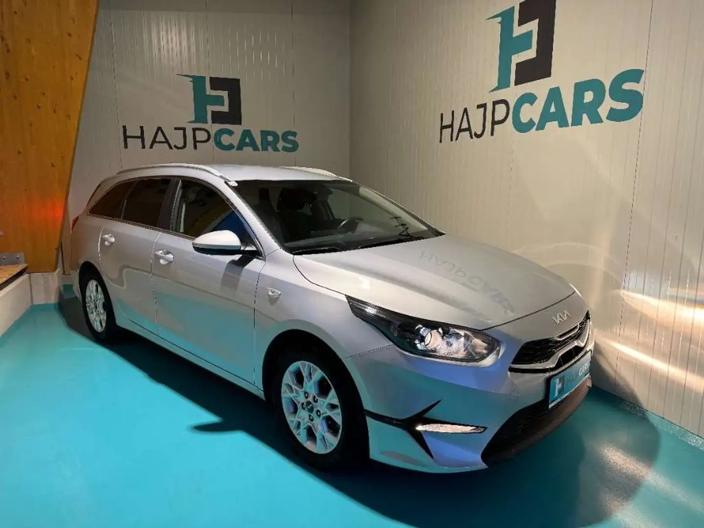 Kia Ceed SW / cee'd SW 1,6 CRDi Silber / AKTION!!! Silber - 2