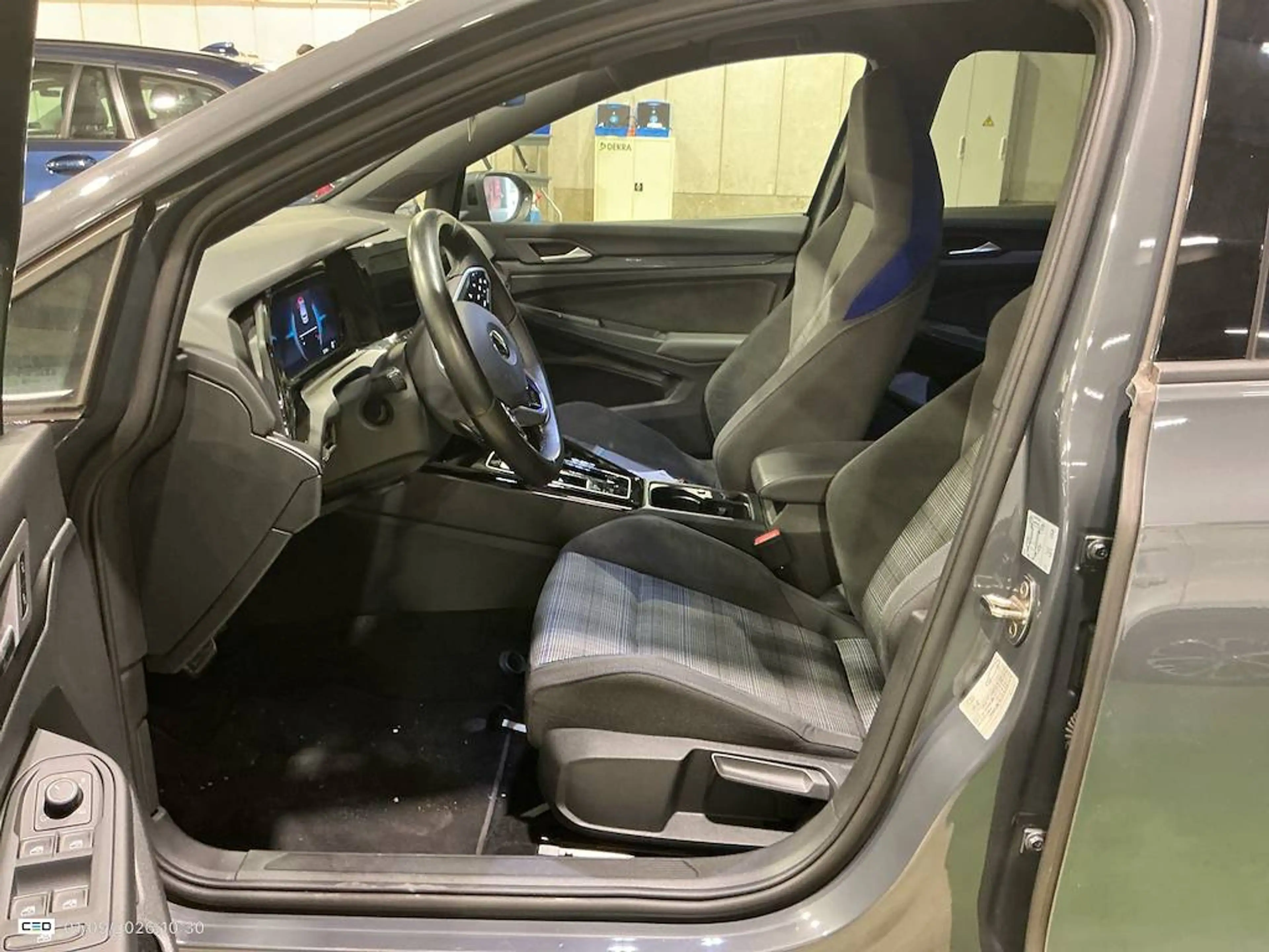 Volkswagen Golf GTE 1.4 eHybrid PHEV DSG - APP - NAV - KESSY - CAPT AV/ARR - SIEG CH — photo 6