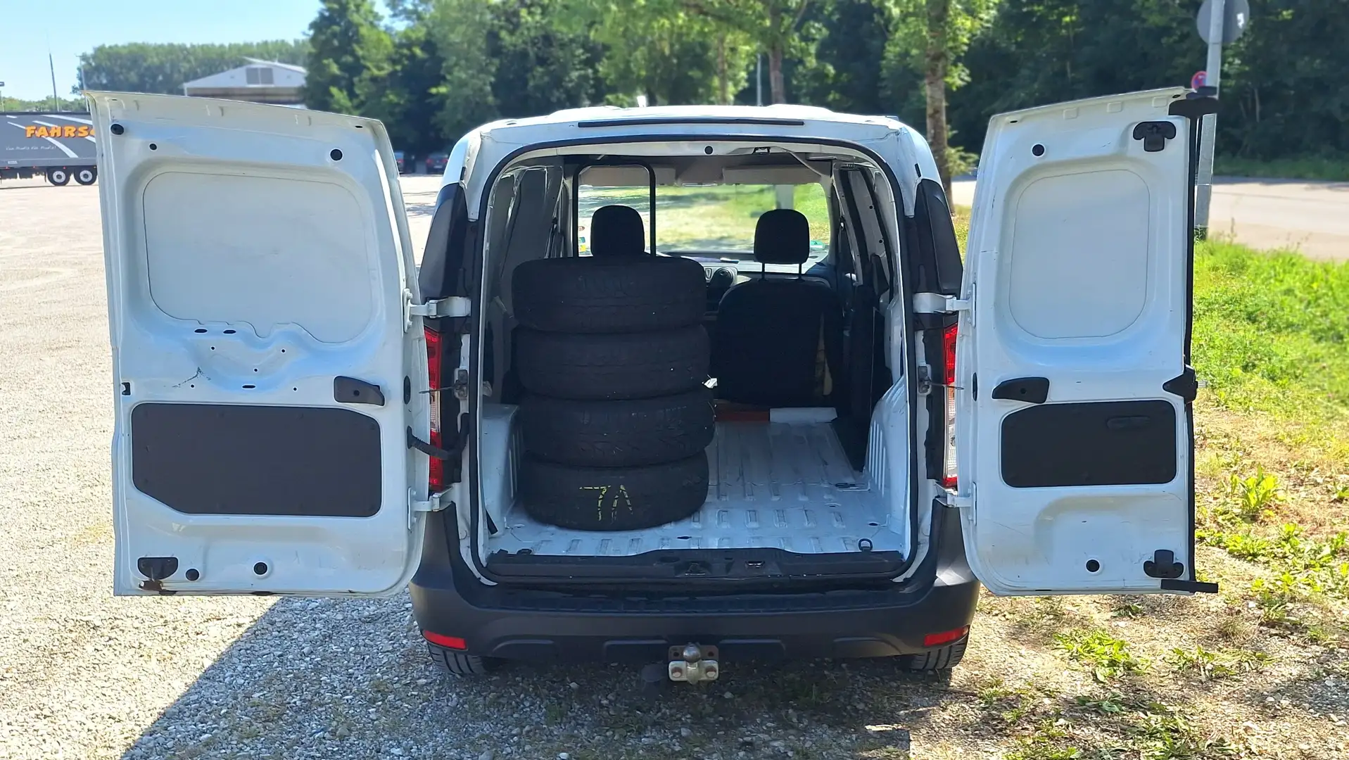 Dacia Dokker Dokker Express 1.6 MPI 85 Essentiel Beyaz - 2