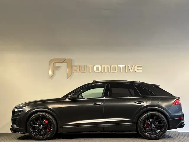 Audi Q8 view 7