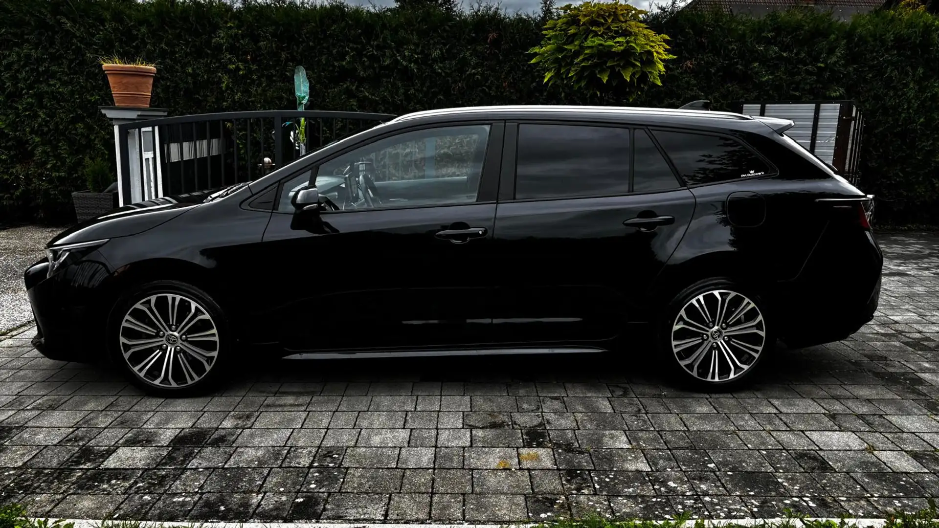 Toyota Corolla 1.8 Hybrid *Erstbesitz* Schwarz - 2