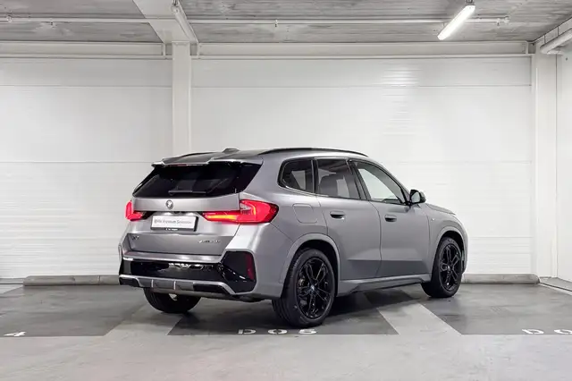 BMW X1 view 7