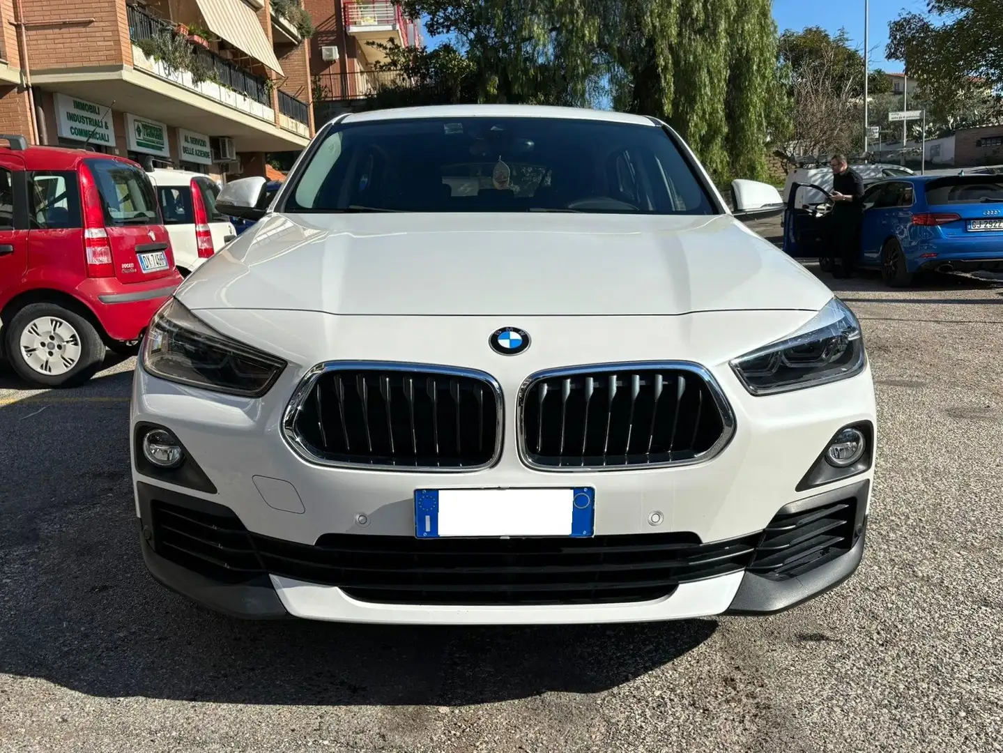 BMW X2 sdrive18d Business X auto Bianco - 2