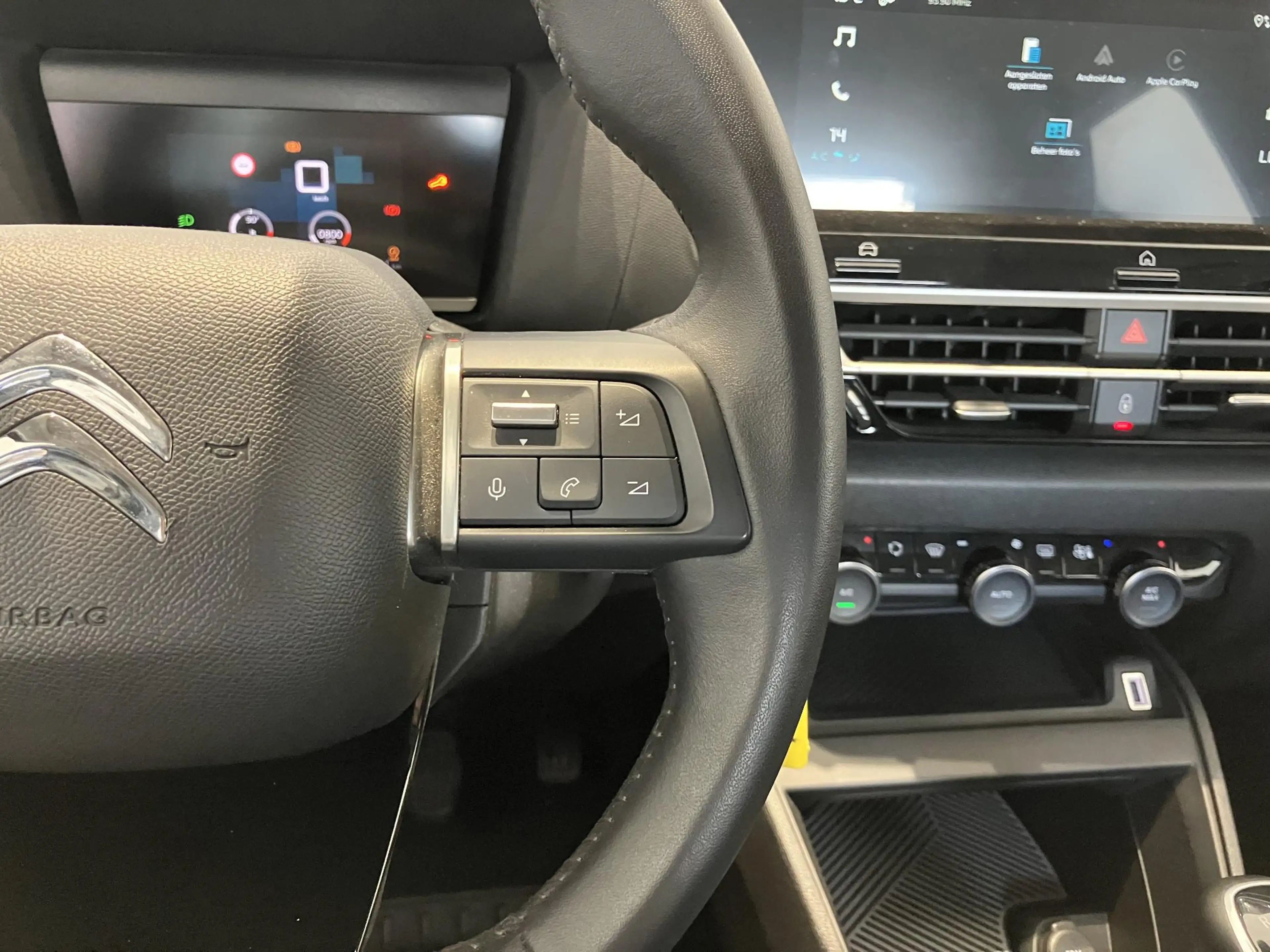Citroen C4 X 1.2 Puretech 100 You l Parkeersensoren l Apple Car — photo 14