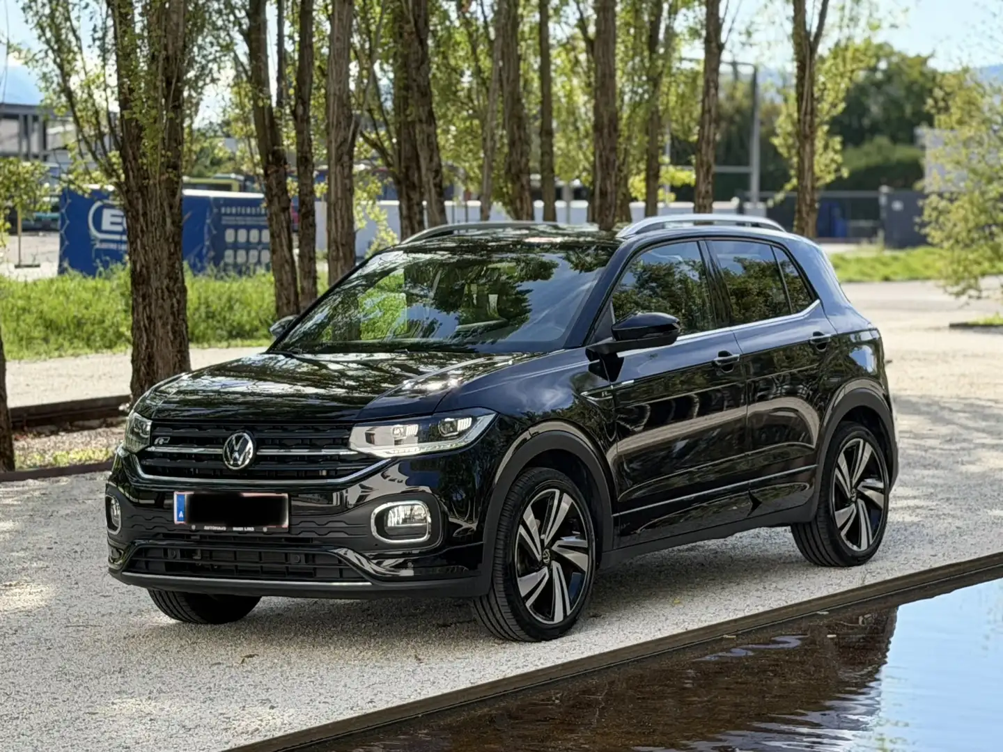 Volkswagen T-Cross 1,0 TSI R-Line DSG - 1