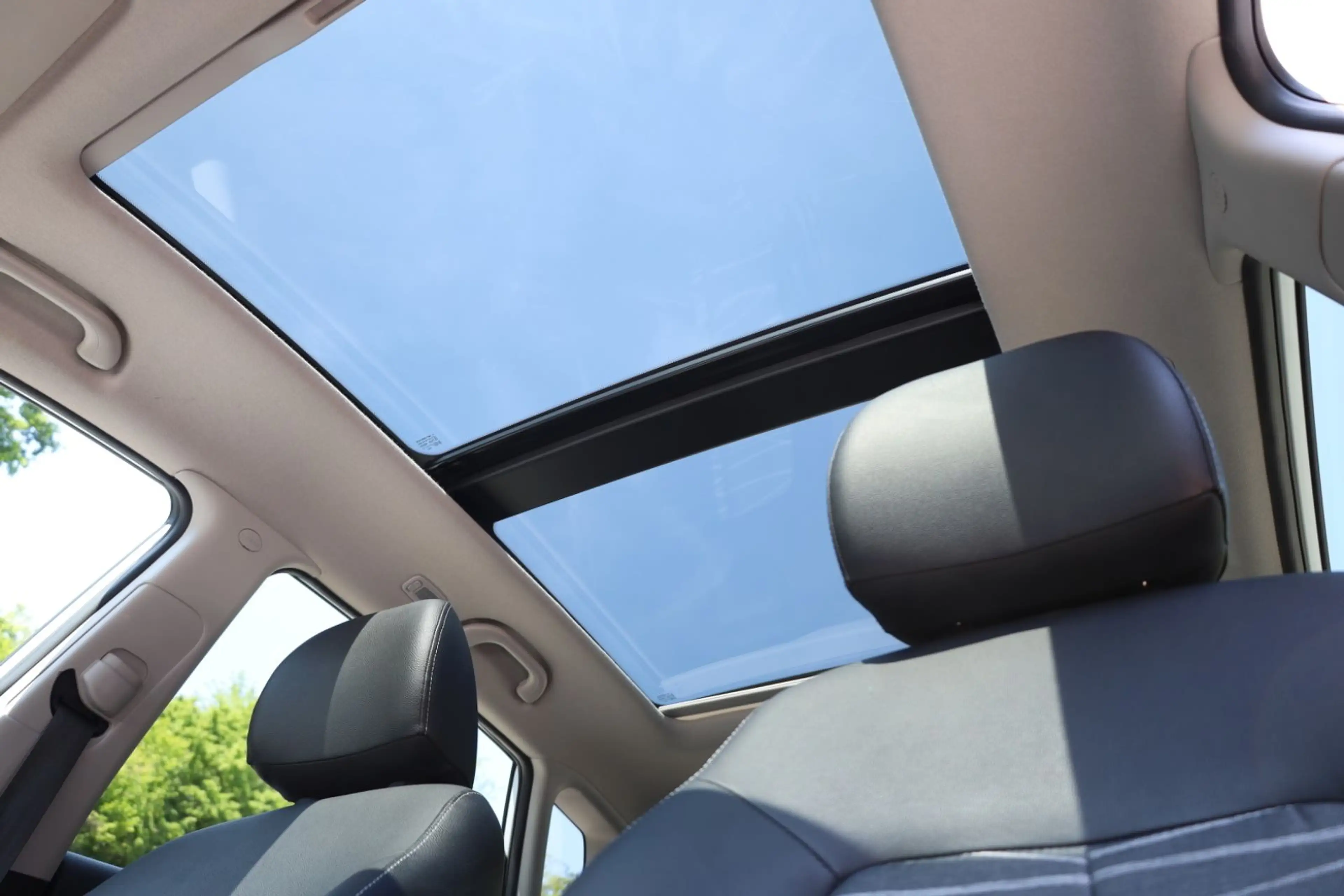 Kia Venga Dream Team/1Hand/Kamera/Navi/Panorama — photo 13