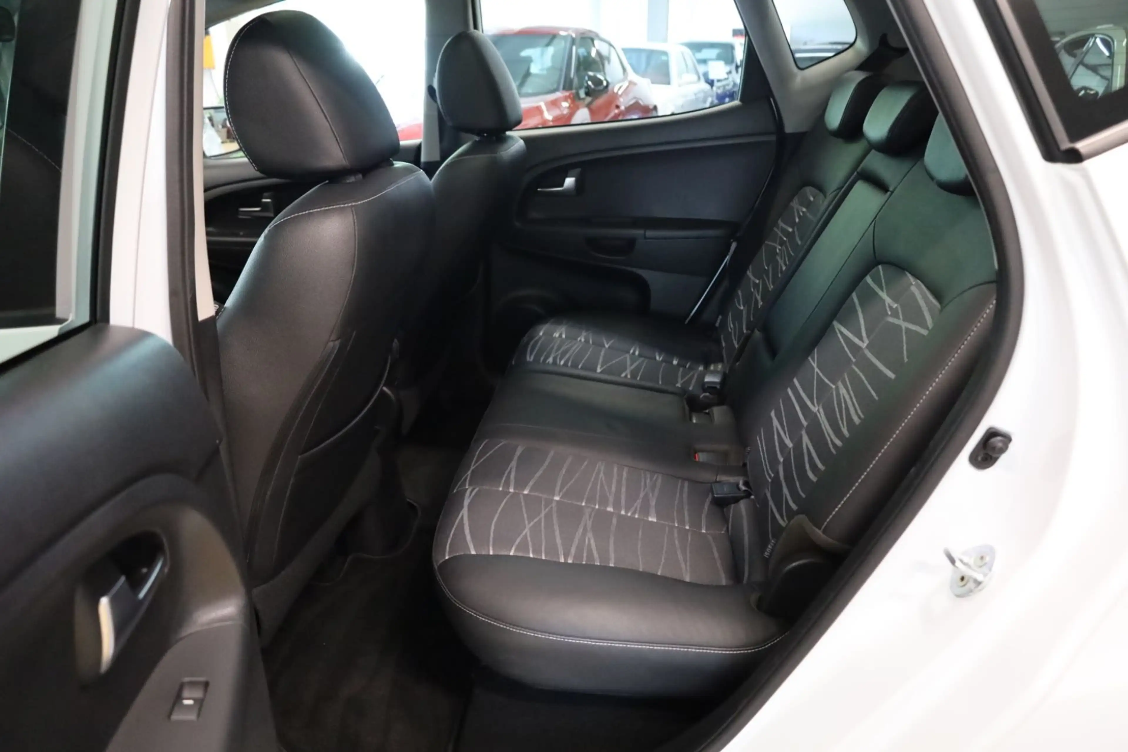 Kia Venga Dream Team/1Hand/Kamera/Navi/Panorama — photo 9