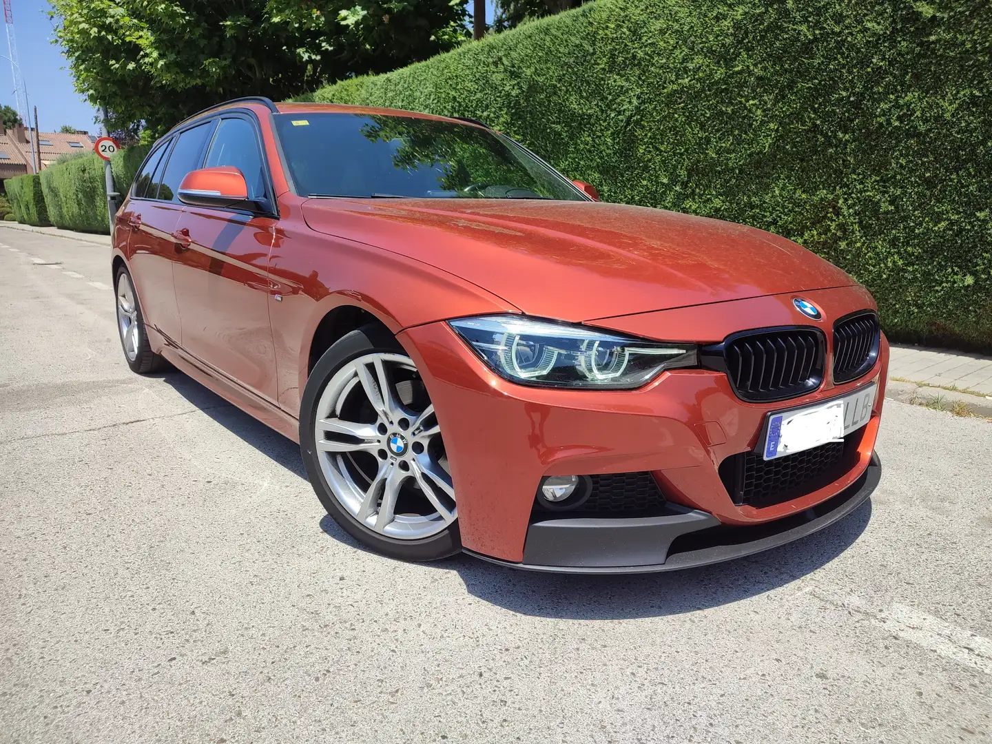 BMW 320 320dA Touring Orange - 2