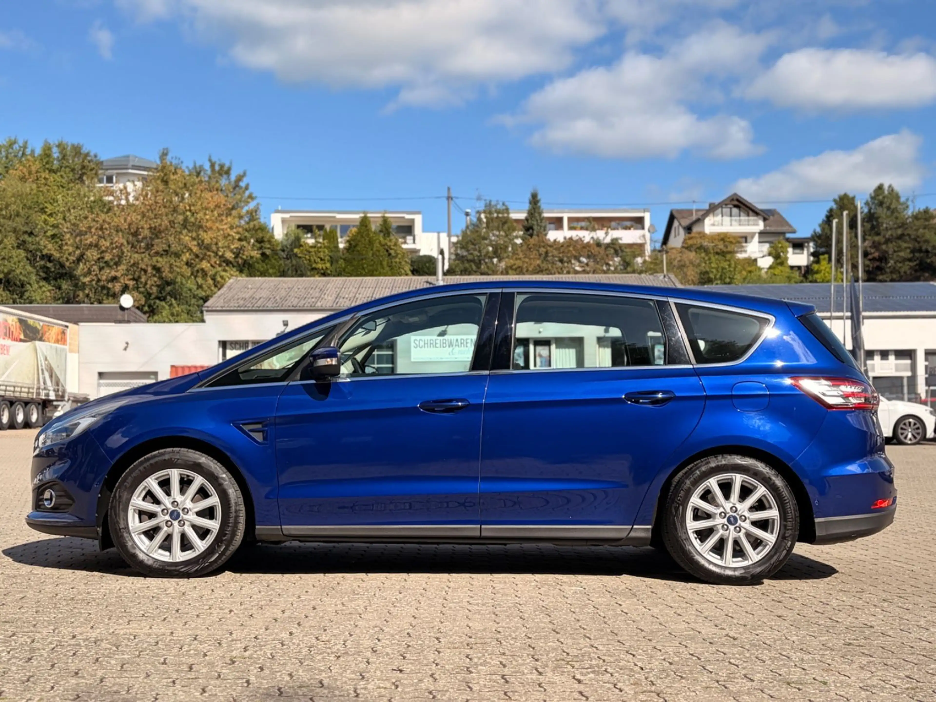 Ford S-Max S-MAX Titanium — photo 12