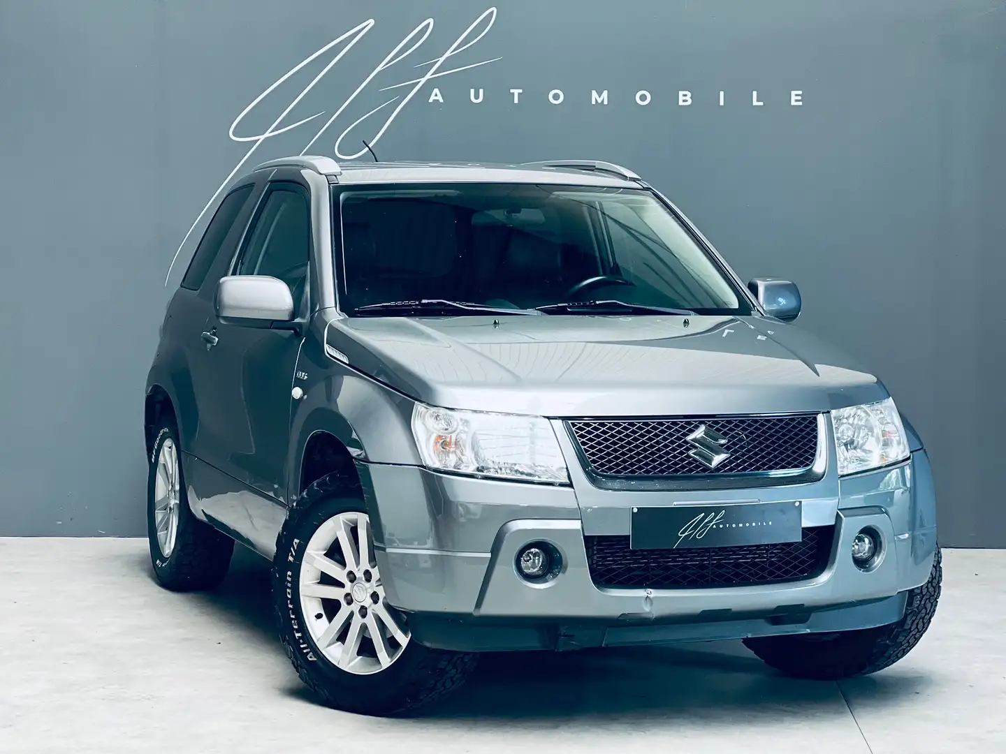 Suzuki Grand Vitara Grand Vitara 1.9 DDiS**CLIMATISATION**UTILITAIRE** Gris - 1
