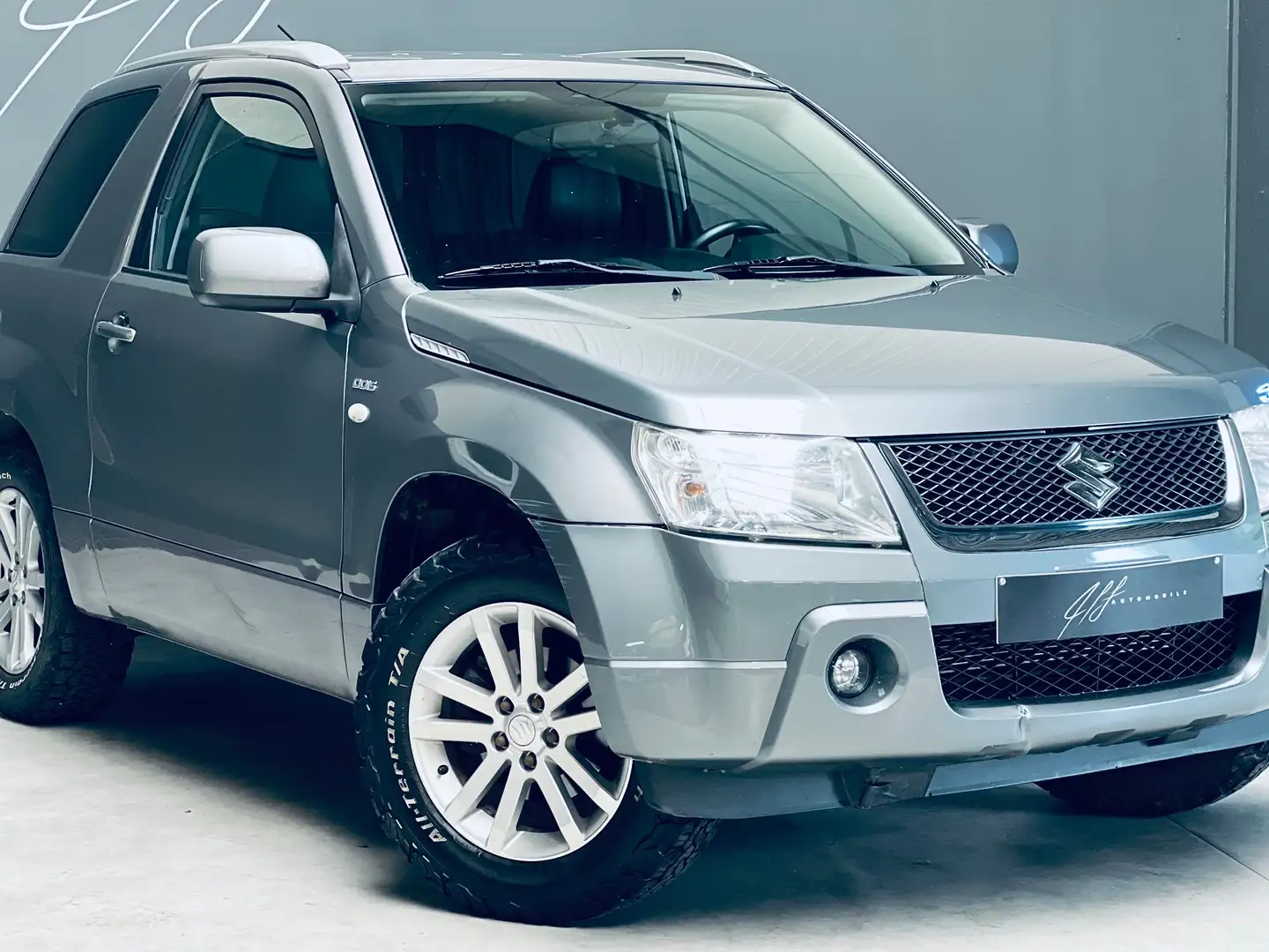 Suzuki Grand Vitara Grand Vitara 1.9 DDiS**CLIMATISATION**UTILITAIRE** Gris - 2