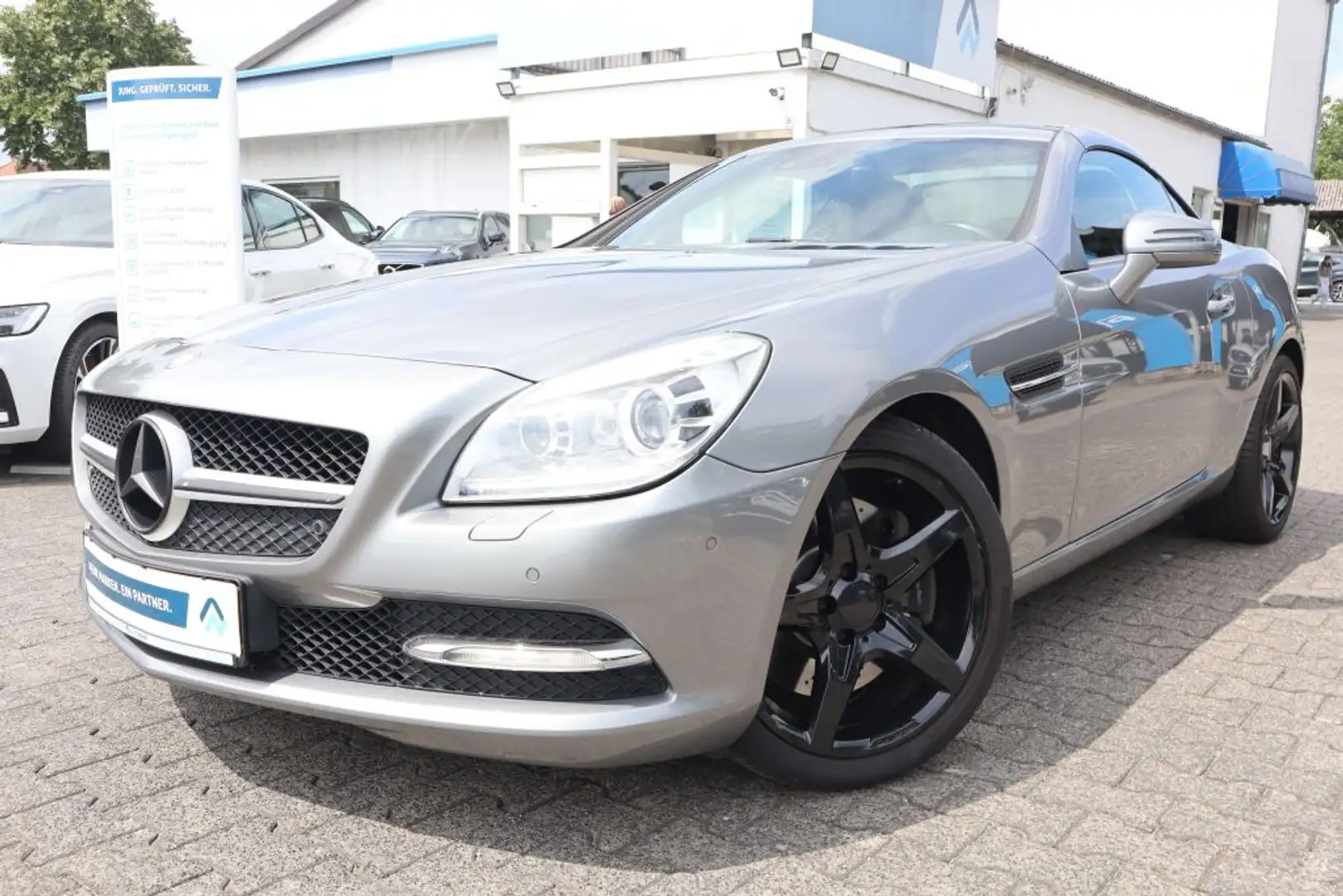 Mercedes-Benz SLK 350 SLK 350 (BlueEFFICIENCY) 7G-TRONIC|XENON|LEDER| - 1