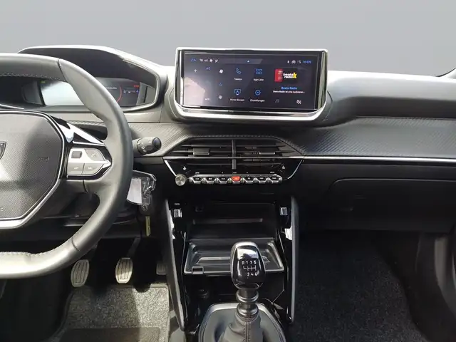 Peugeot 2008 view 12