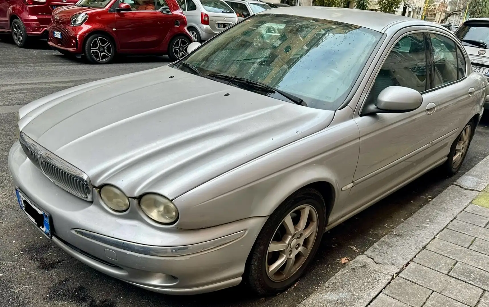 Jaguar X-Type 2.0d Classic srebrna - 1