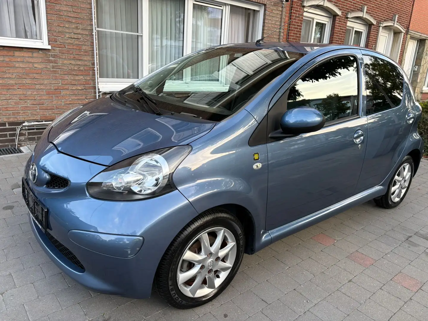 Toyota Aygo 1.0i! Topstaat* Benzine* 5DRS* Garantie! Blau - 2