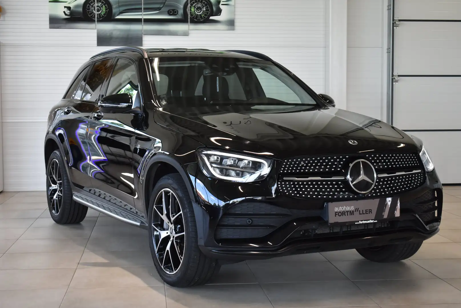 Mercedes-Benz GLC 300 de PHEV 4Matic //AMG Sport //Night Paket Black - 1