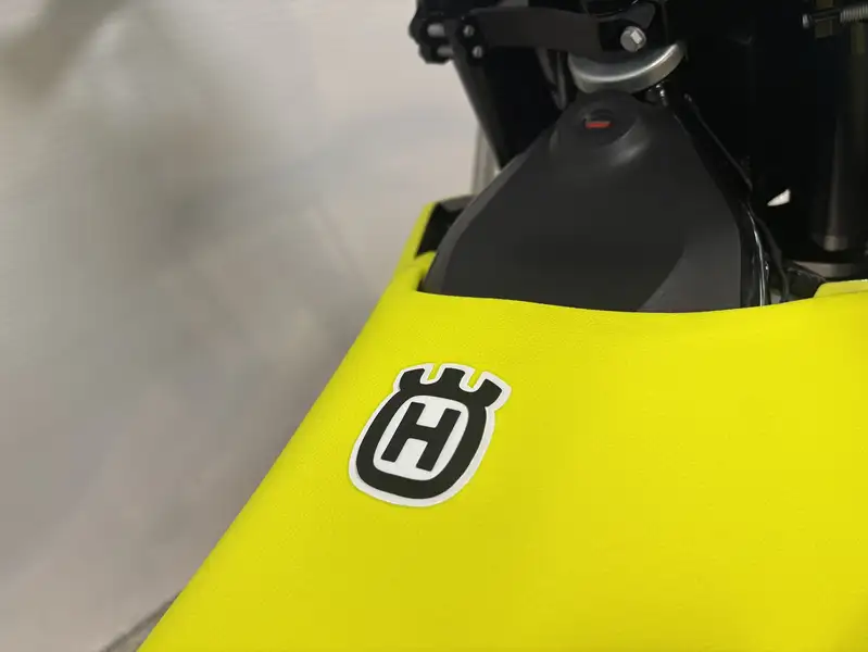 Husqvarna 701 Supermoto - foto 4