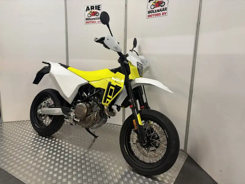 Husqvarna 701 Supermoto - foto 2