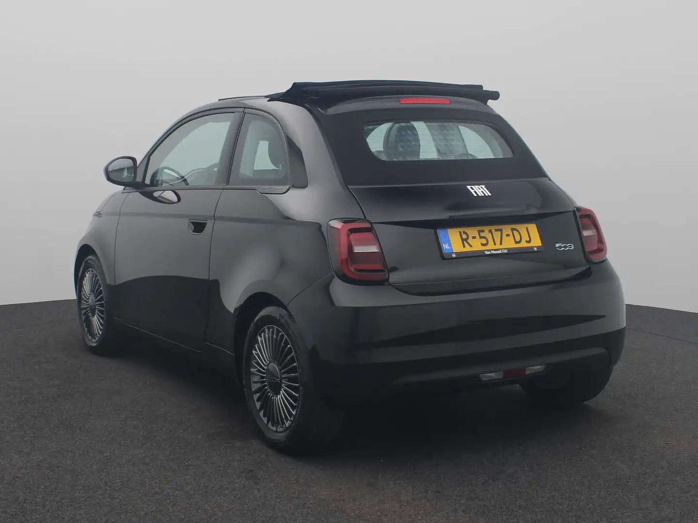 Fiat 500e C Icon 42 kWh | Navigatie | Climate Control | Crui Zwart - 2