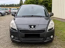 Peugeot 5008 1.6 e-HDi 112ch FAP BMP6 BLUE LION Série Spéciale Family 7pl