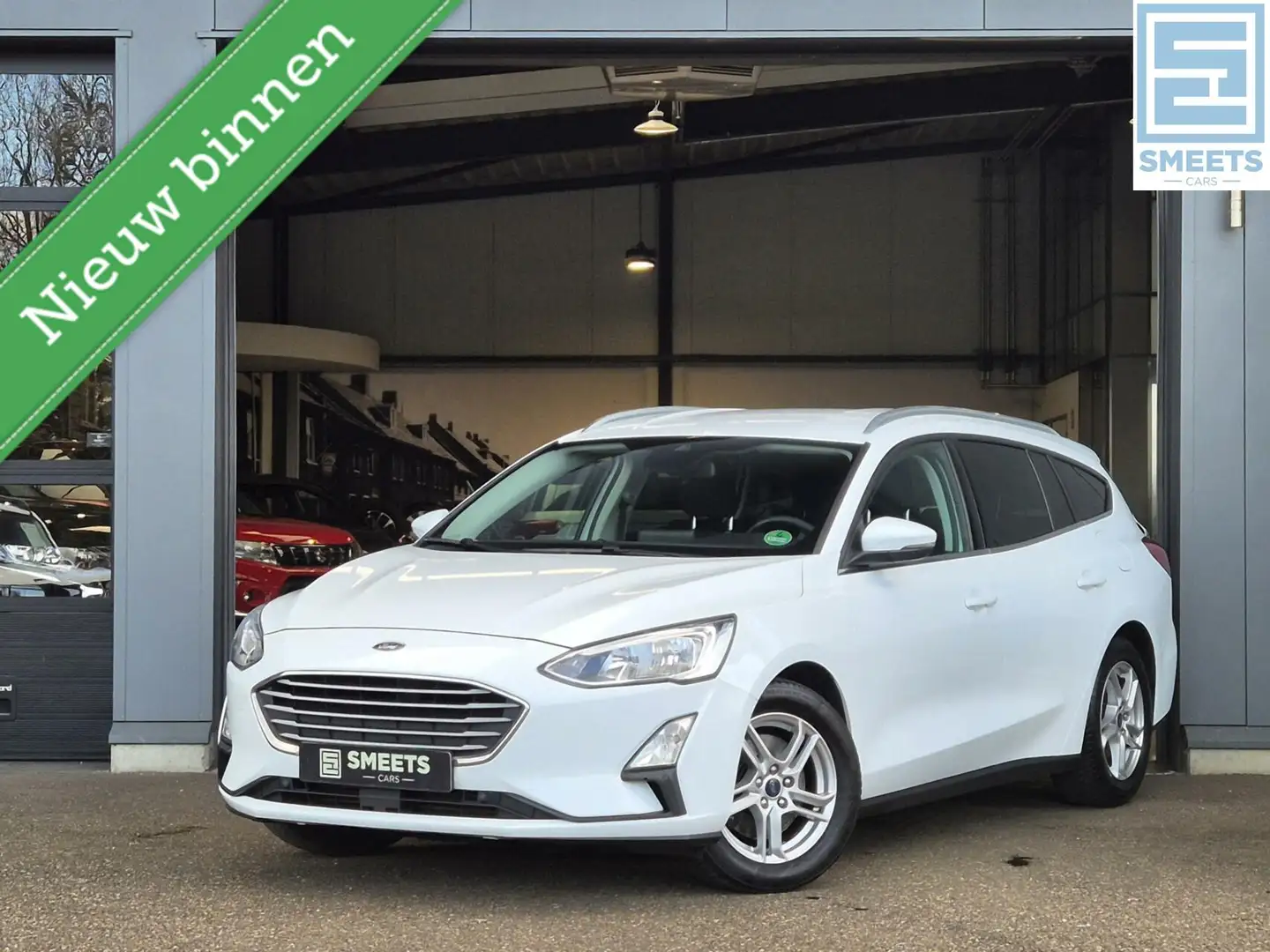 Ford Focus Wagon 1.0 EcoBoost Trend Edition Business Wit - 1