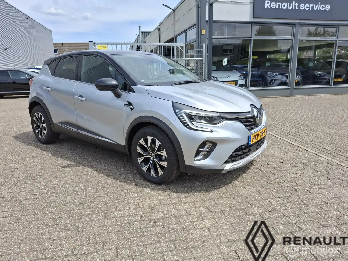 Renault Captur 1.3 mild hybrid 140 techno Grijs - 1