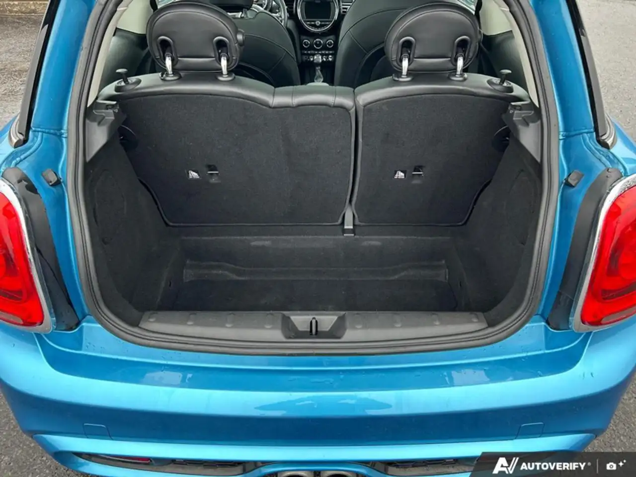 MINI 3 Door снимка MINI 3 Door