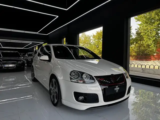 Volkswagen Golf GTI 2.0 TFSI DSG