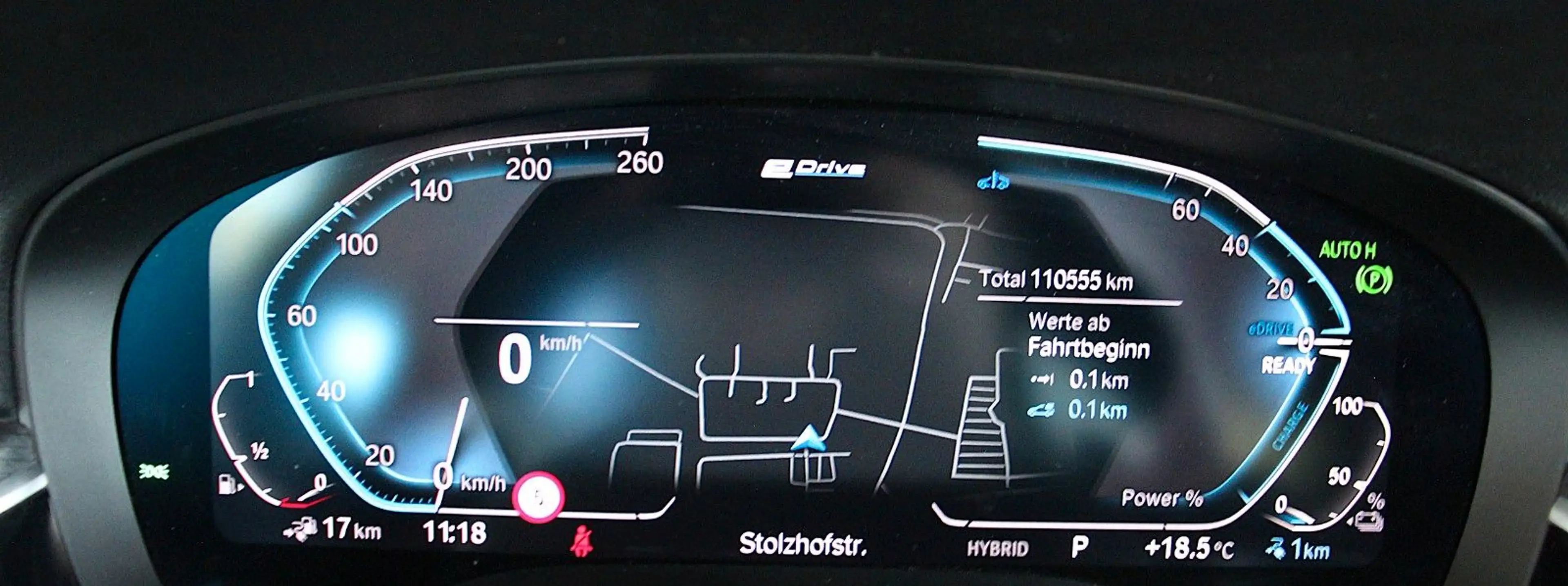 BMW 530 e (G30) M Sport *LED*AHK*Glasdach*ACC*Kamera — photo 13