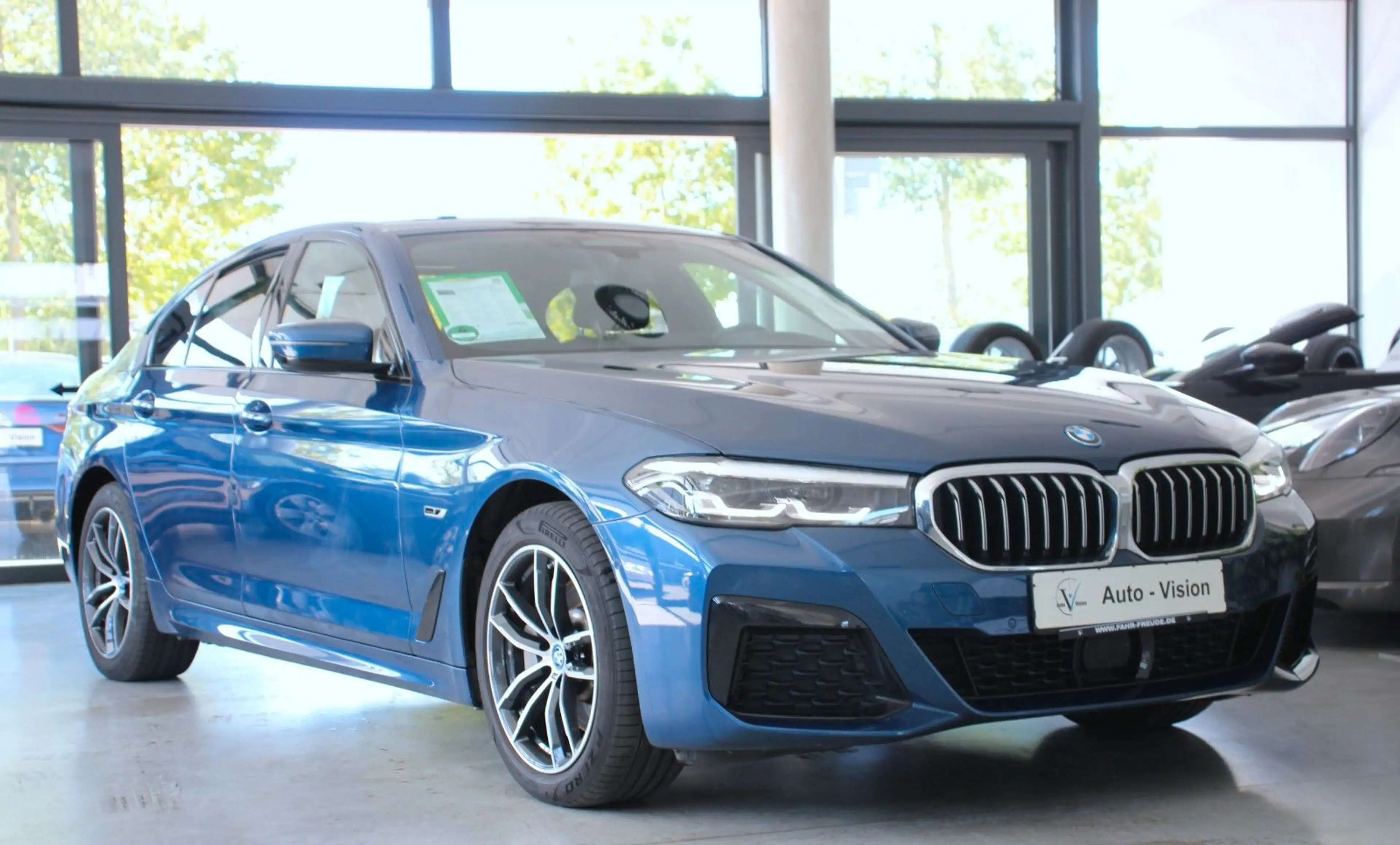 BMW 530 e (G30) M Sport *LED*AHK*Glasdach*ACC*Kamera — photo 5