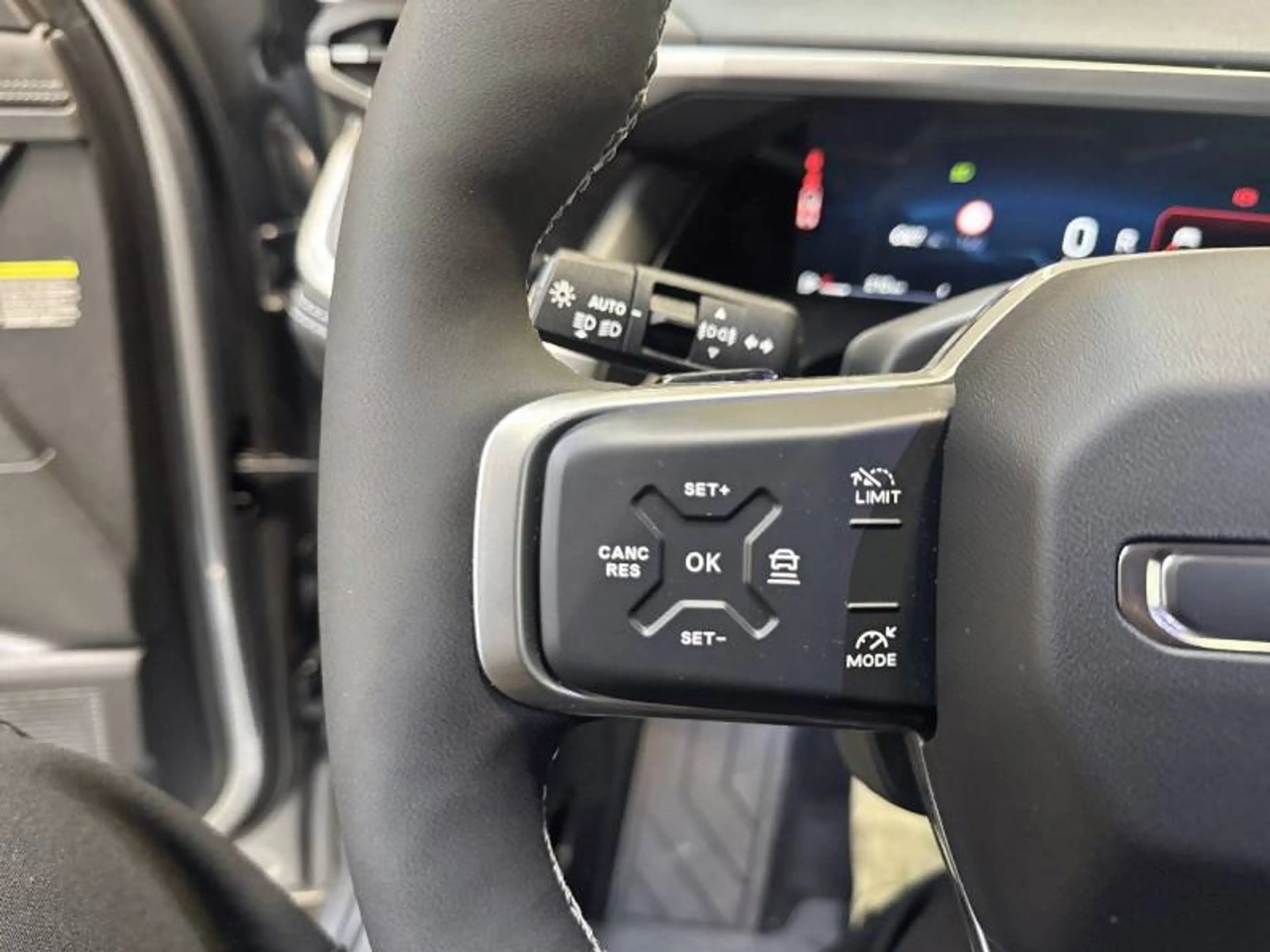 Jeep Compass 3 1.2 E-HYBRID 145hp DCT6 First Edition — photo 13