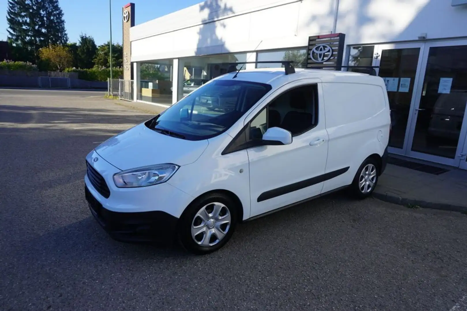 Ford Transit Courier 1,0 EcoBoost Trend Weiß - 2