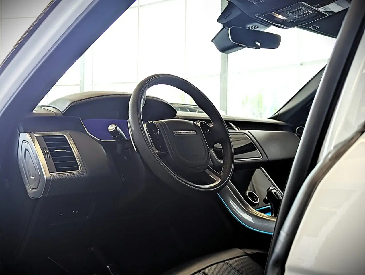Land Rover Range Rover Sport снимка Land Rover Range Rover Sport