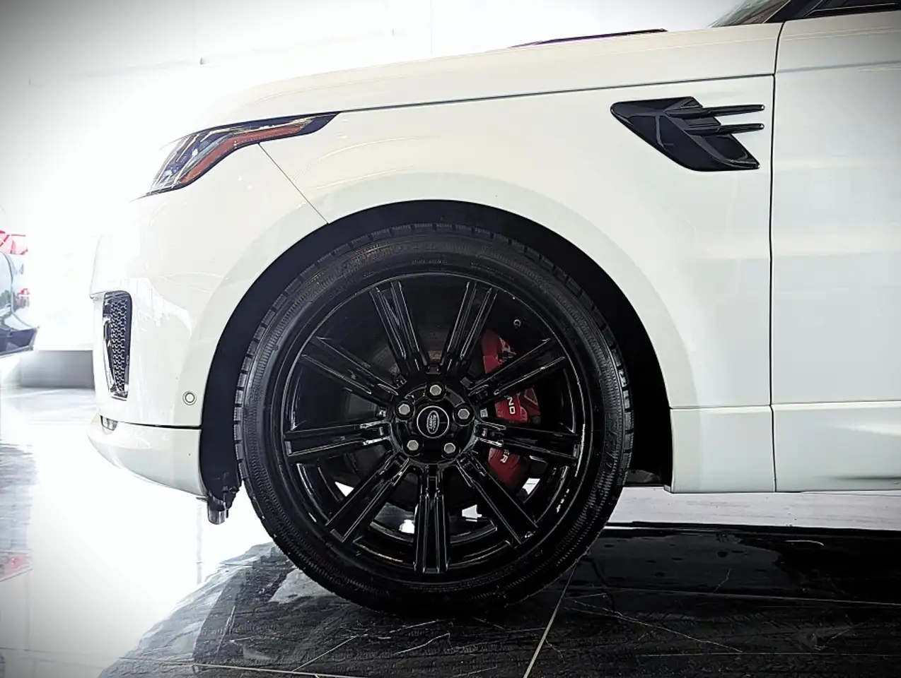 Land Rover Range Rover Sport снимка Land Rover Range Rover Sport