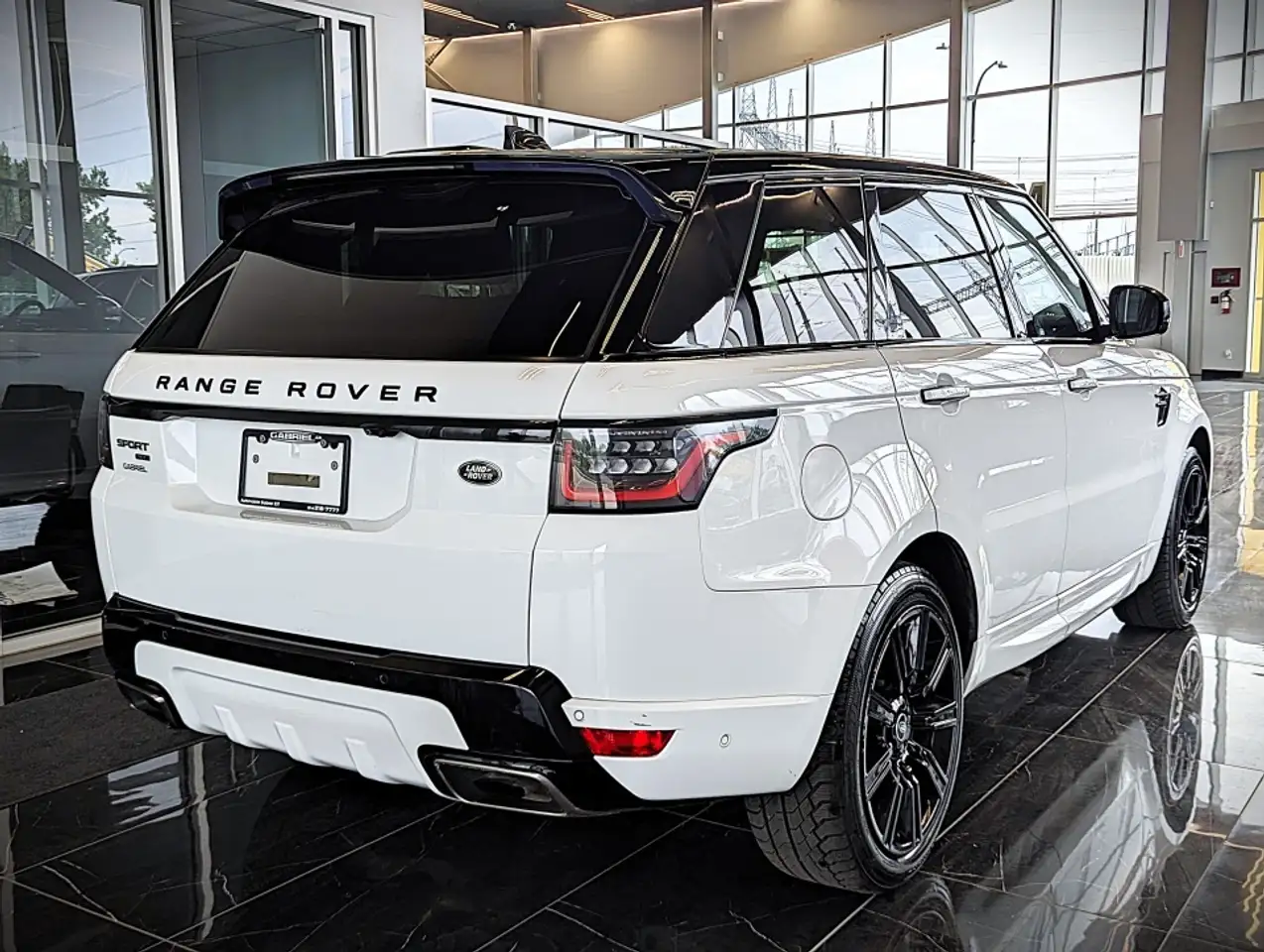 Land Rover Range Rover Sport снимка Land Rover Range Rover Sport